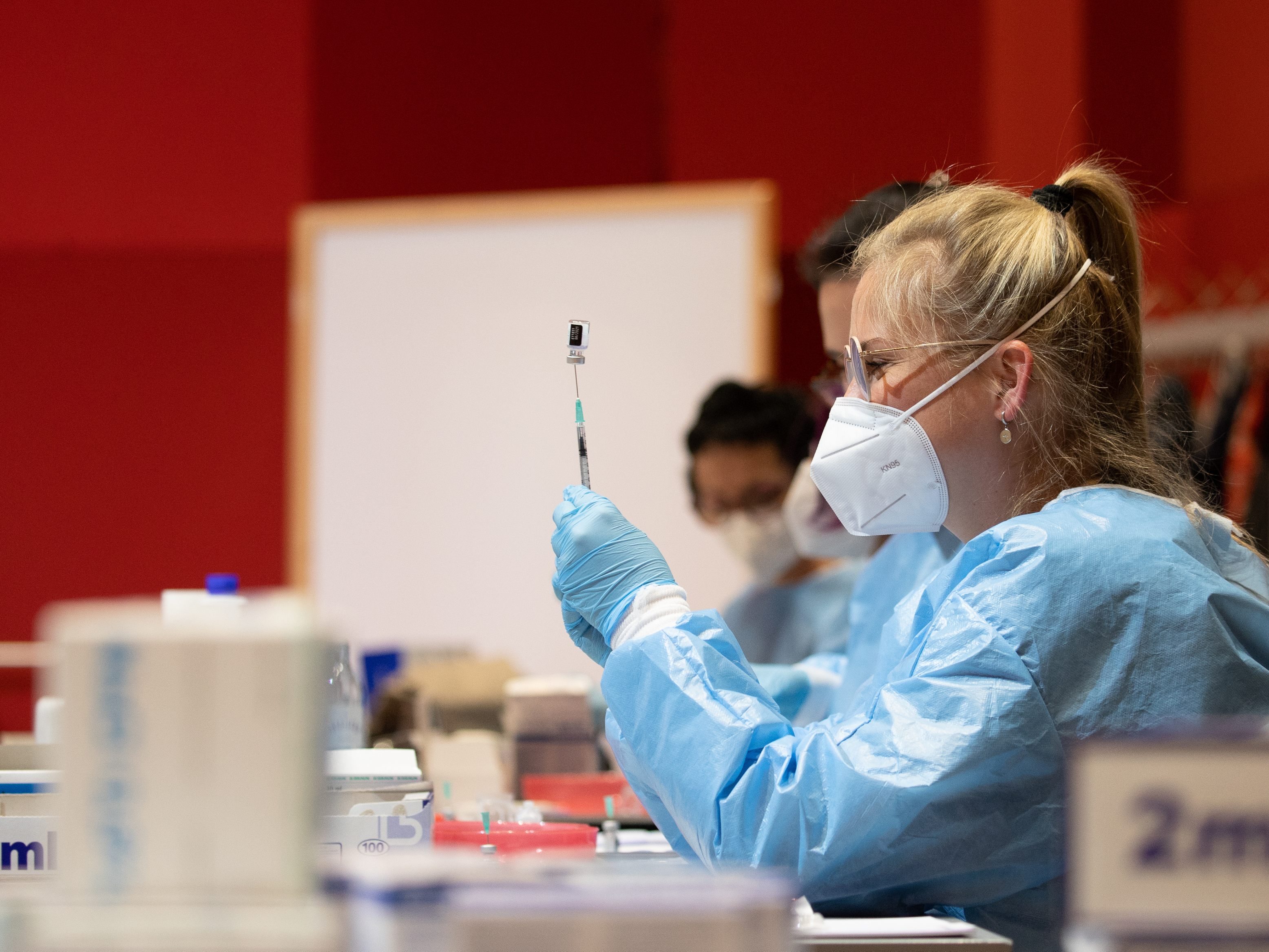 Nach zwei Impfungen plus Booster wurde von einer Studie eine qualitativ hochwertige Antikörper-Antwort nachgewiesen. Nach zwei Impfungen plus Booster wurde von einer Studie eine qualitativ hochwertige Antikörper-Antwort nachgewiesen.