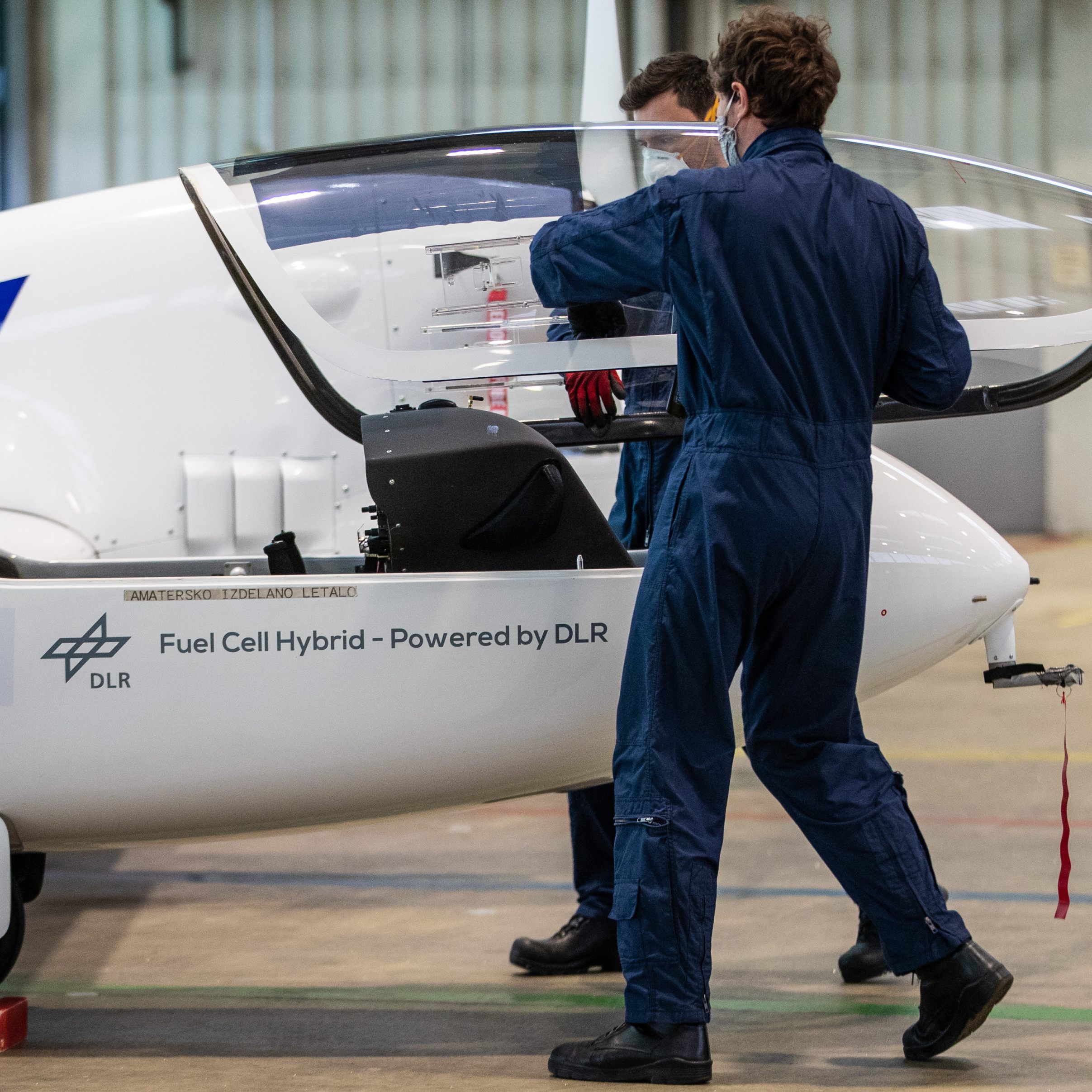 E-Fuels alleine könne laut Experten keine klimagerechte Luftfahrt schaffen.