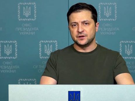 Mit einem Selfie zeigten Wolodymyr Selenskyj und Olexij Resnikow, dass sie Kiew nicht verlassen haben. Mit einem Selfie zeigten Wolodymyr Selenskyj und Olexij Resnikow, dass sie Kiew nicht verlassen haben.