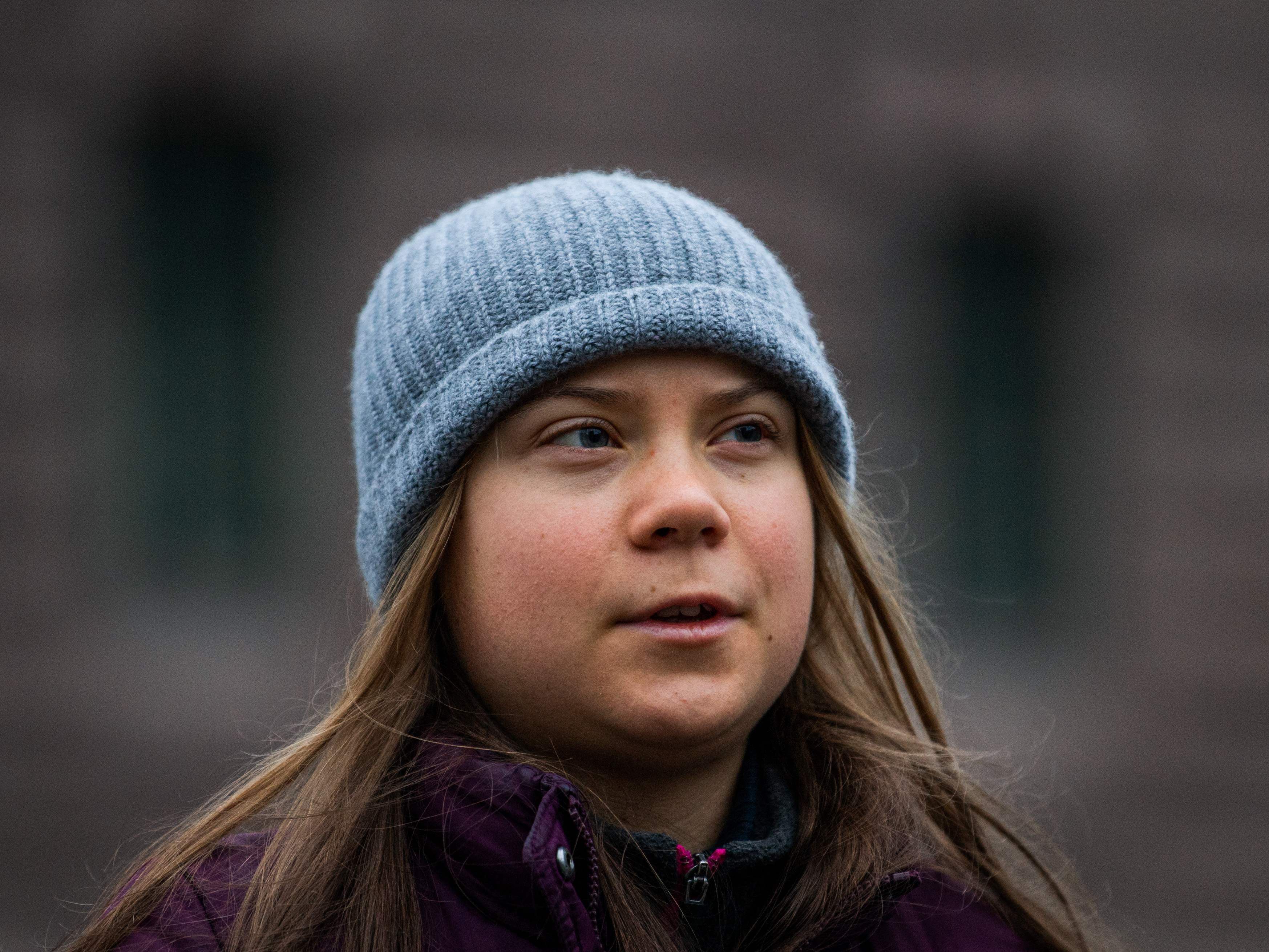 Thunberg demonstrierte vor der russischer Botschaft in Stockholm. Thunberg demonstrierte vor der russischer Botschaft in Stockholm.