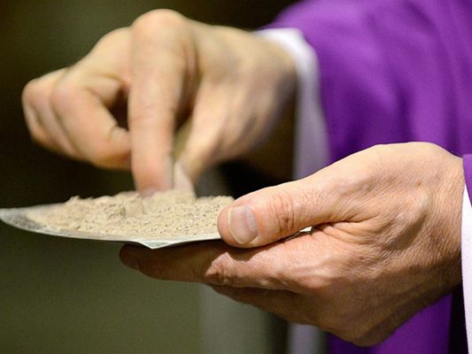 Hl. Messe und Aschenkreuz-Auflegung mit unserem Herrn Pfarrer Pater Guido