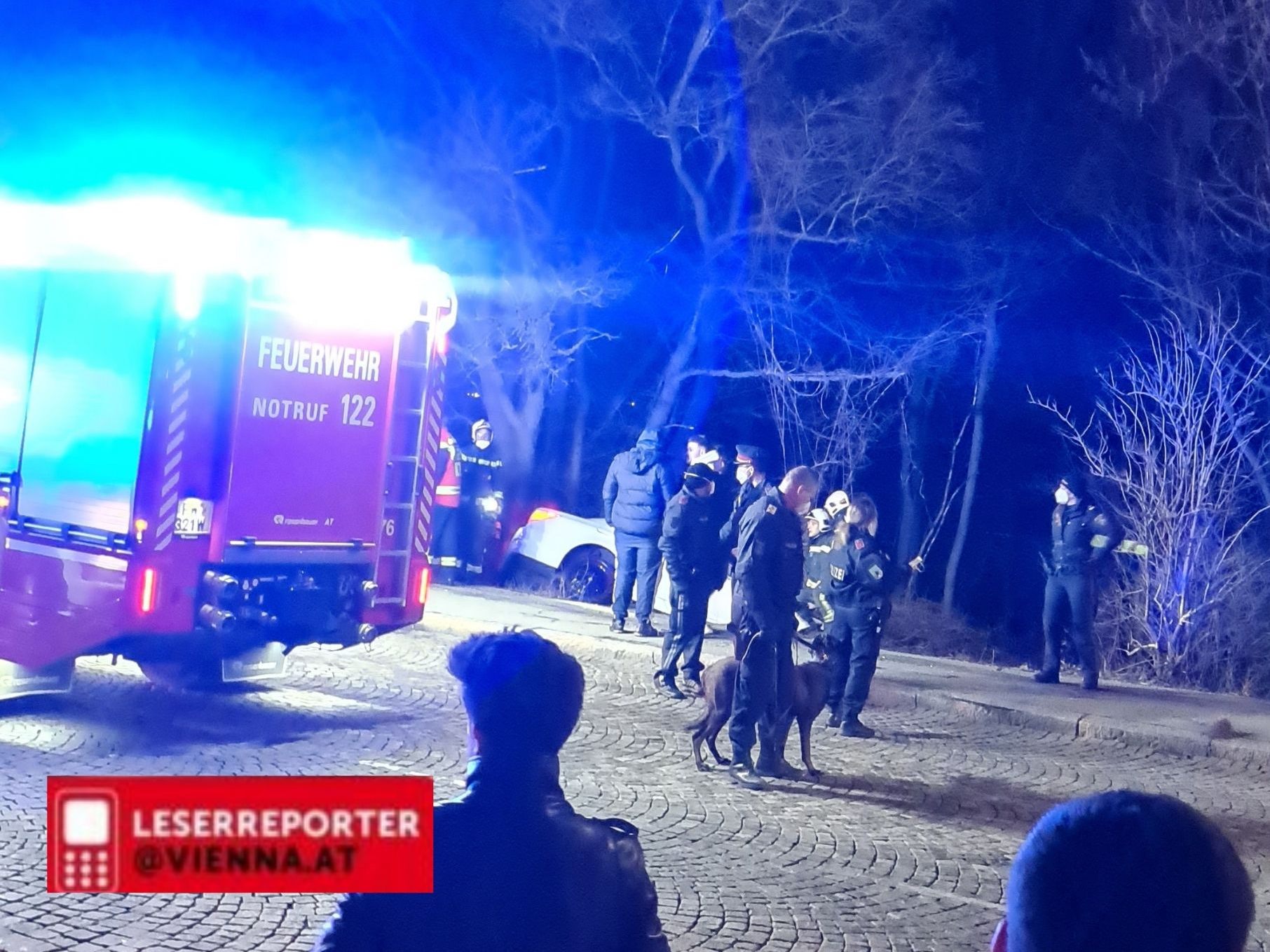 Die Polizei sicherte den Unfallort. Die Polizei sicherte den Unfallort.