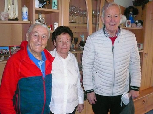 Beste Glückwünsche der Jubilarin Marlene Ploner zum 80. Geburtstag! Beste Glückwünsche der Jubilarin Marlene Ploner zum 80. Geburtstag!