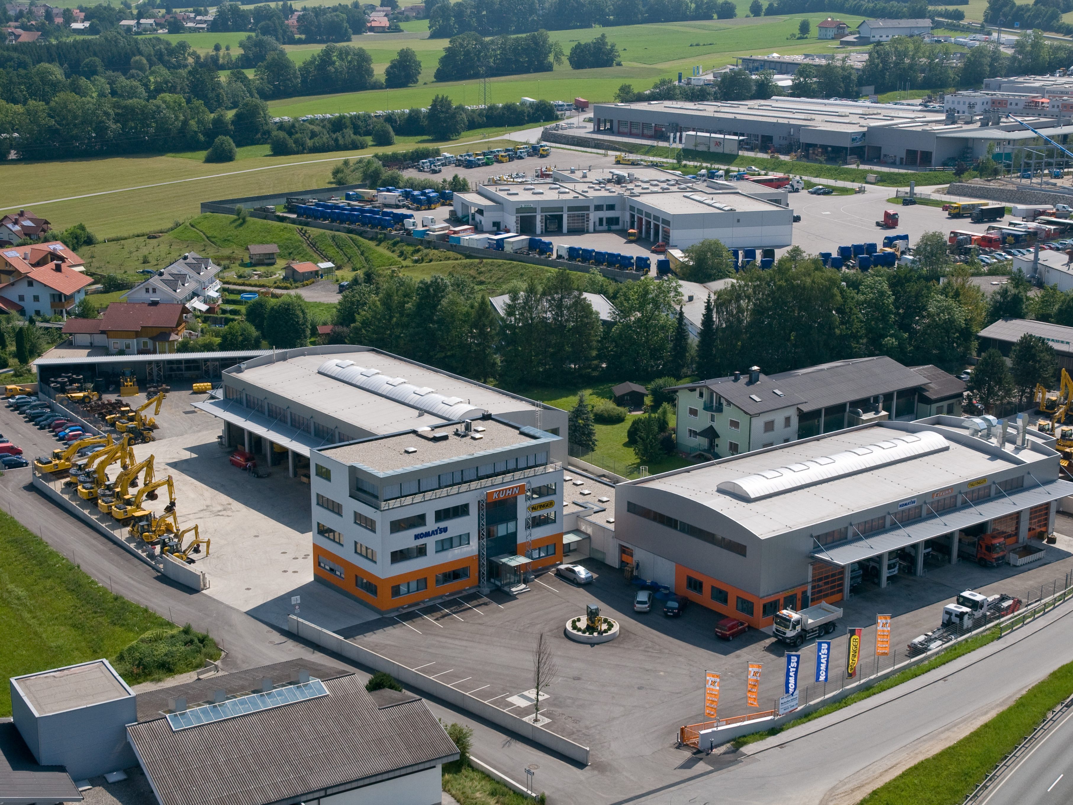 Der Firmensitz von Kuhn Baumaschinen in Eugendorf (Salzburg).