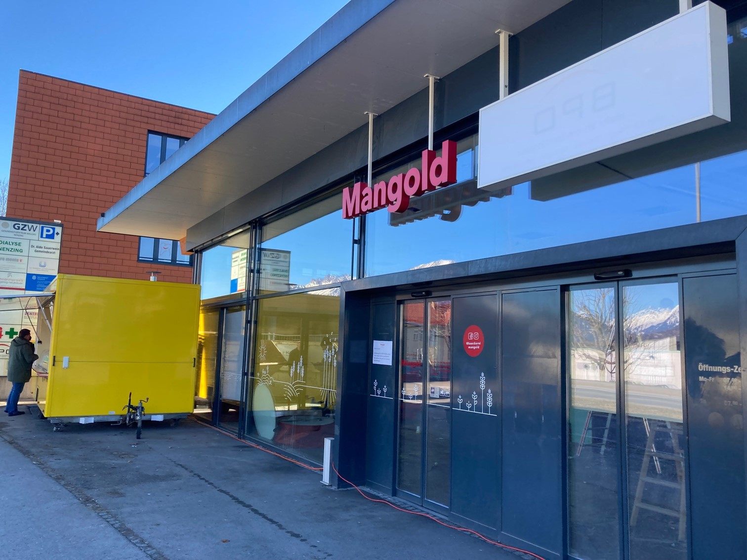 Die Bäckerei Mangold baut in Nenzing um und erweitert die Öffnungszeiten. Die Bäckerei Mangold baut in Nenzing um und erweitert die Öffnungszeiten.