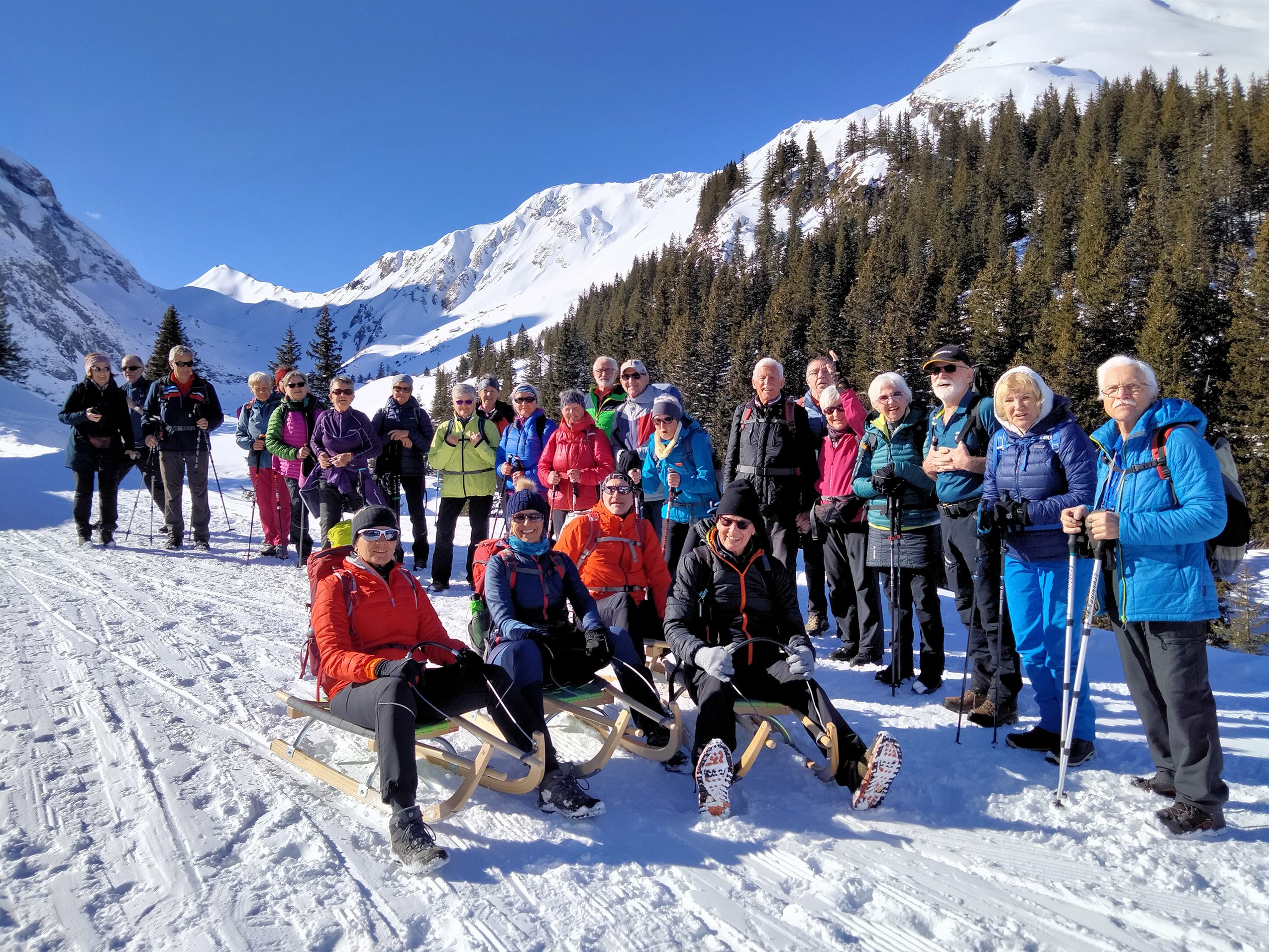 Die Seniorenbund-Wandergruppe bei Traumwetter bei der Tour zur Lindauer Hütte