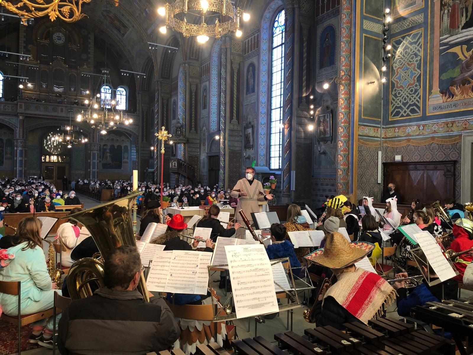 Ein närrisches Treiben in der Hatler Kirche!