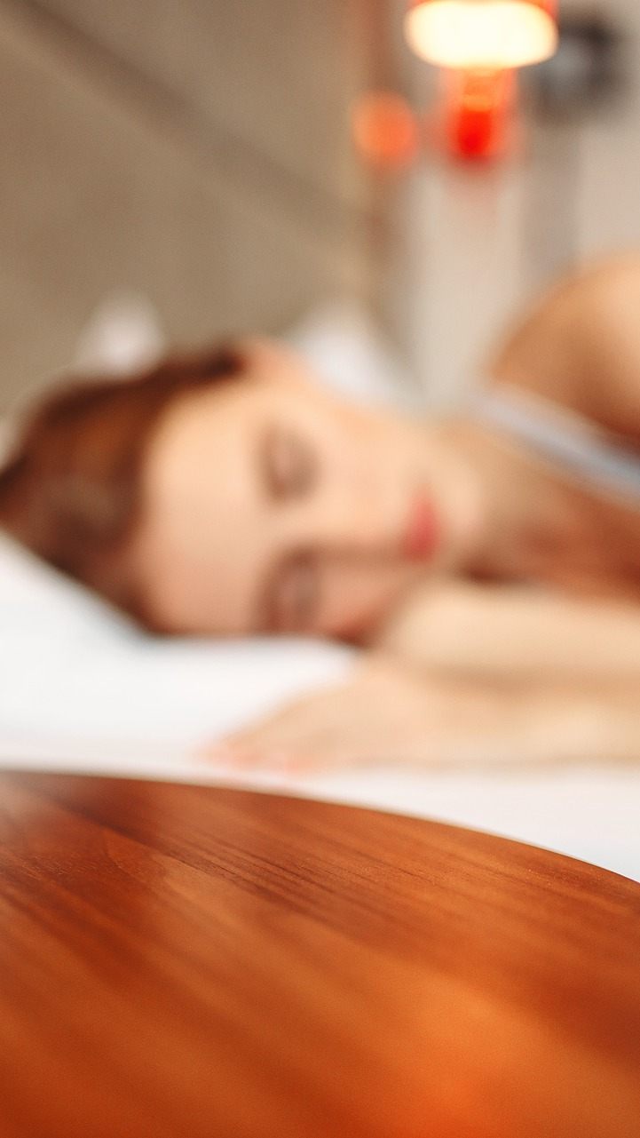 Schlafexperten erklären: Darum sollten wir nicht ausschlafen.