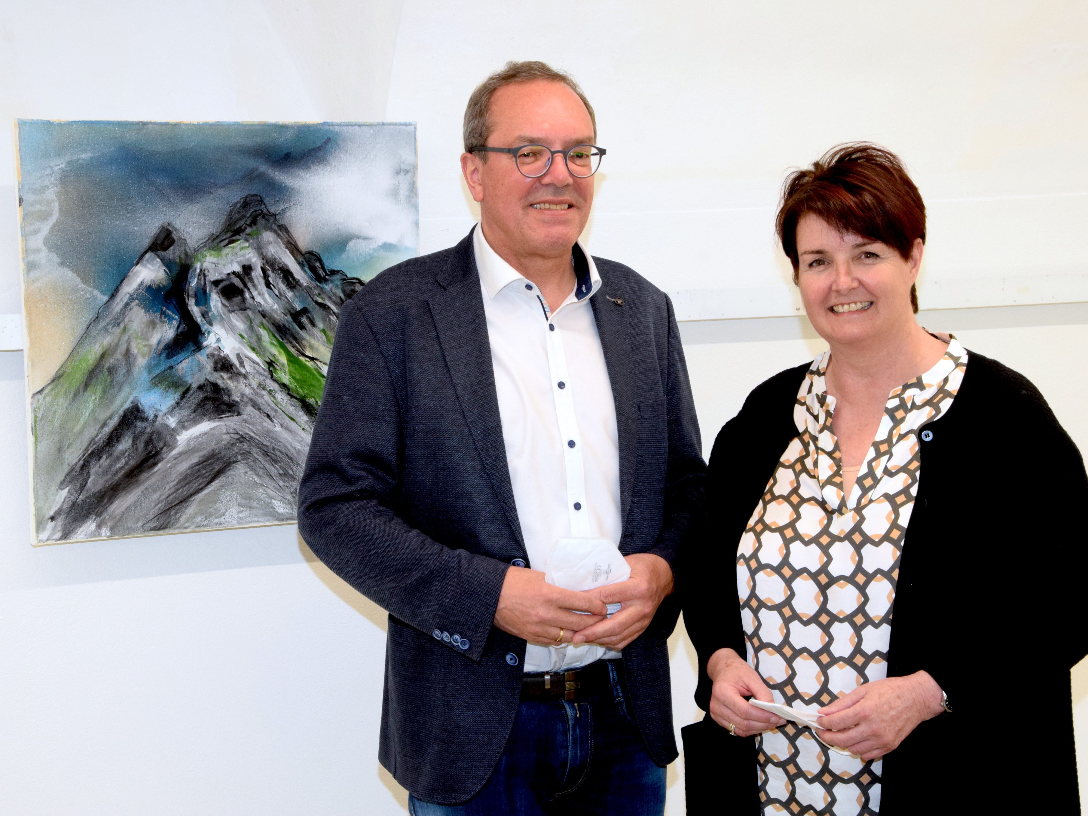 Unter den Vernissagebesuchern in Thüringen: Arno Sprenger (Sparkasse Bludenz) mit Maria
