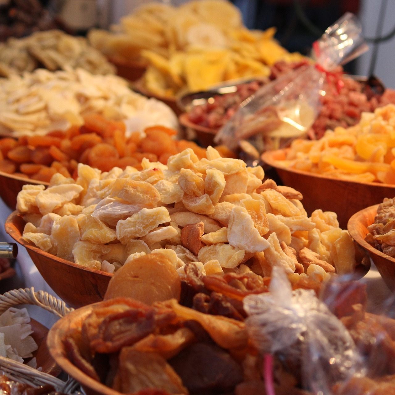 Der Zuckergehalt in getrocknetem Obst ist deutlich höher.