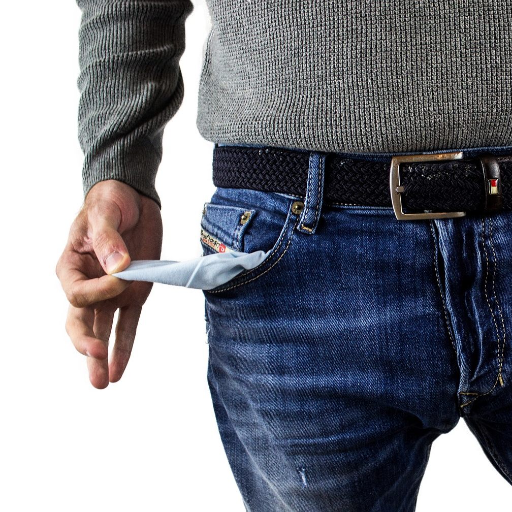 Männer haben mit doppelt so hohen Schulden zu kämpfen wie Frauen - im Vorjahr waren es im Schnitt 154.000 Euro.