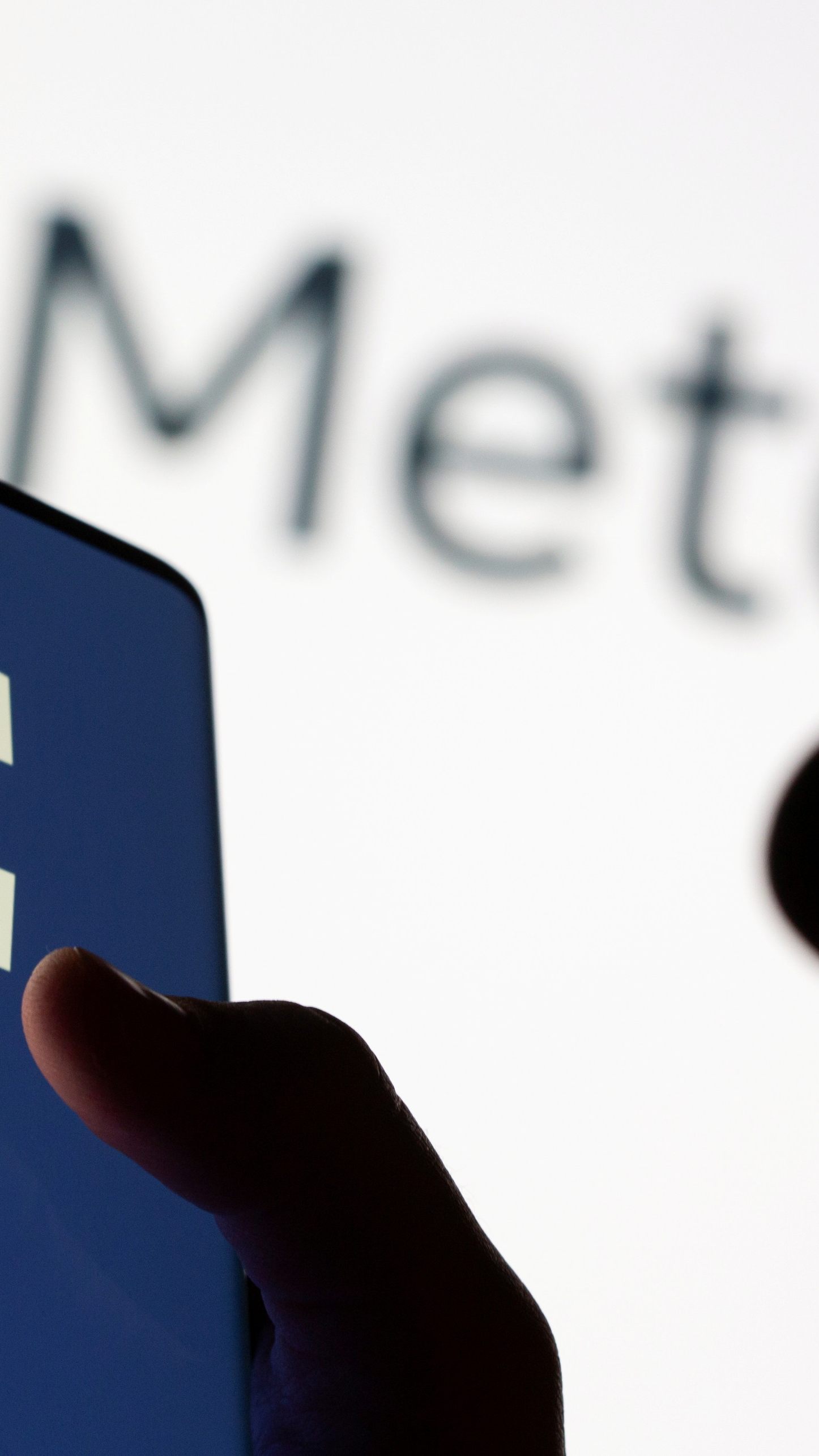 Facebook kaufte Giphy bereits 2020.