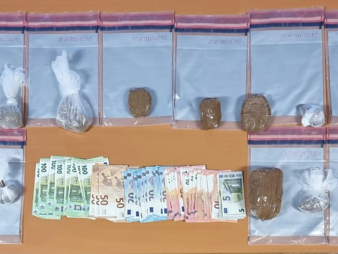 Die Polizei stellte in Wien-Leopoldstadt im Jänner 1150 Gramm Heroin und rund 2.500 Euro Bargeld sicher.
