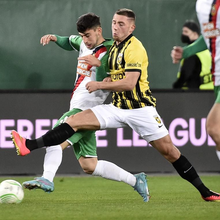Trotz Unterzahl konnte sich Rapid Wien gegen Vitesse Arnheim behaupten.
