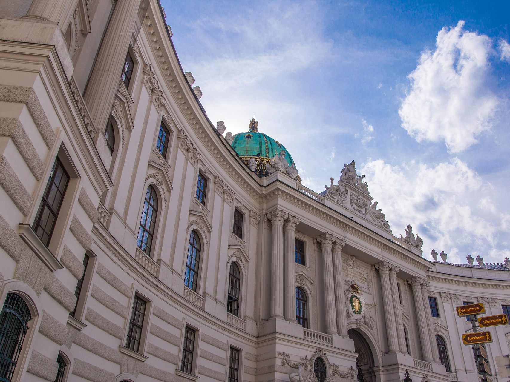 Die Kunstmesse war von 18. bis 20. März in der Hofburg angesetzt. Die Kunstmesse war von 18. bis 20. März in der Hofburg angesetzt.