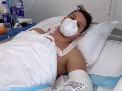 Nach seinem schweren Trainingssturz hat sich der Vorarlberger Yannick Müller per Video zu Wort gemeldet. Nach seinem schweren Trainingssturz hat sich der Vorarlberger Yannick Müller per Video zu Wort gemeldet.