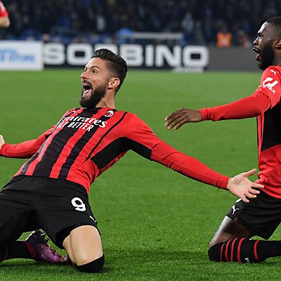 Der Franzose Giroud feiert seinen Treffer