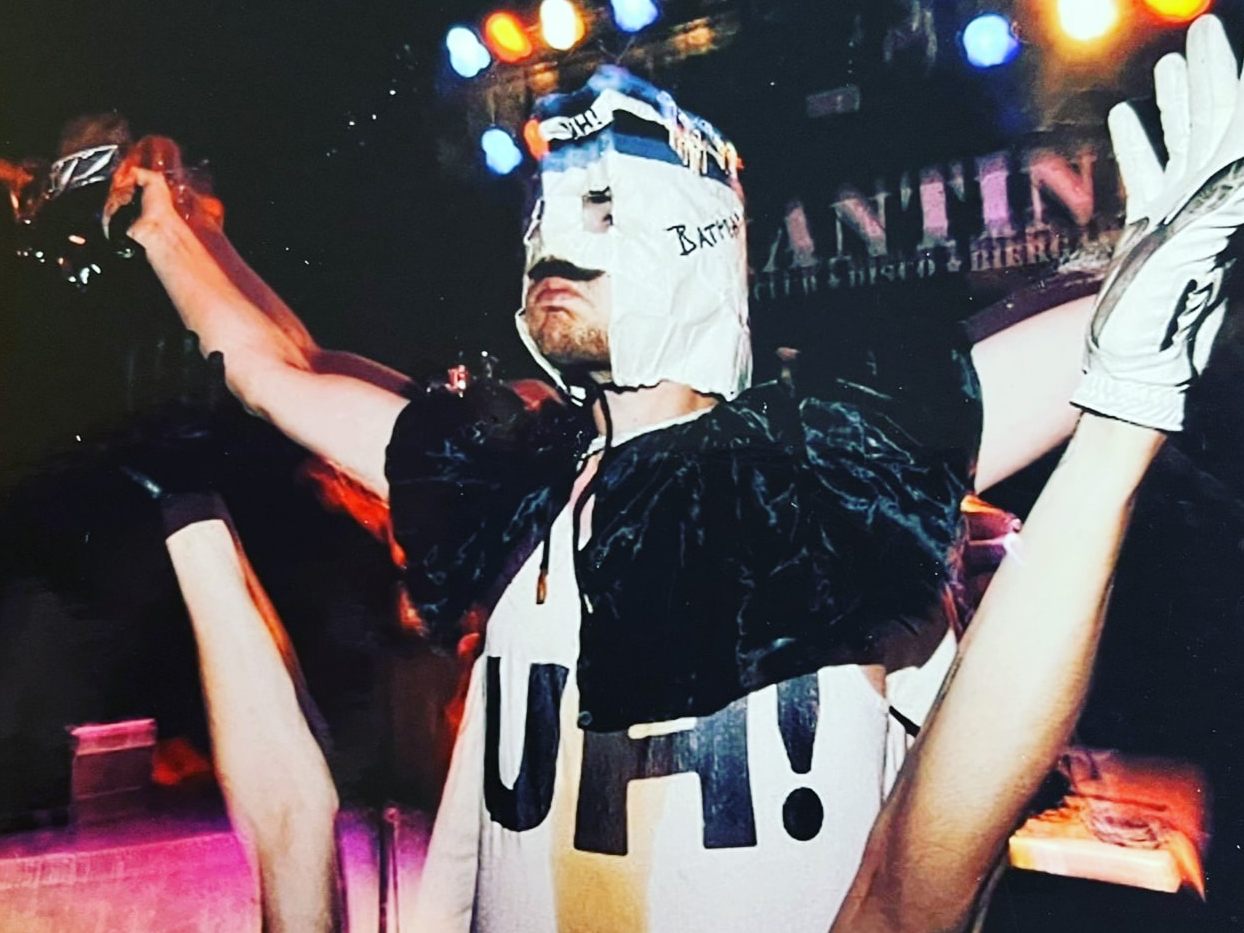 Der Rock 'n' Roll-Crimefighter Batman gastiert im Klubhaus. Der Rock 'n' Roll-Crimefighter Batman gastiert im Klubhaus.