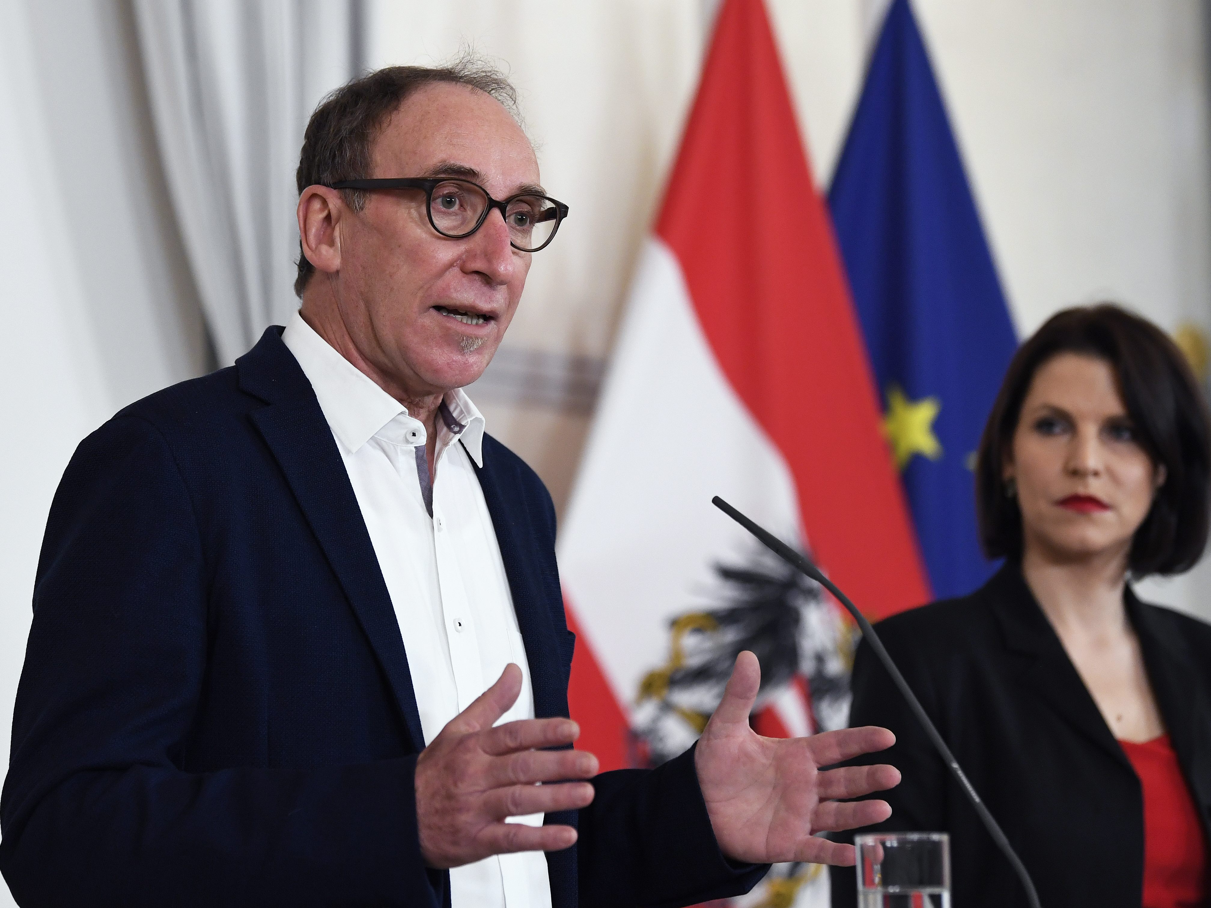 Gesundheitsminister Johannes Rauch (grüne) hält an einem Ende der Corona-Gratistests fest. Gesundheitsminister Johannes Rauch (grüne) hält an einem Ende der Corona-Gratistests fest.