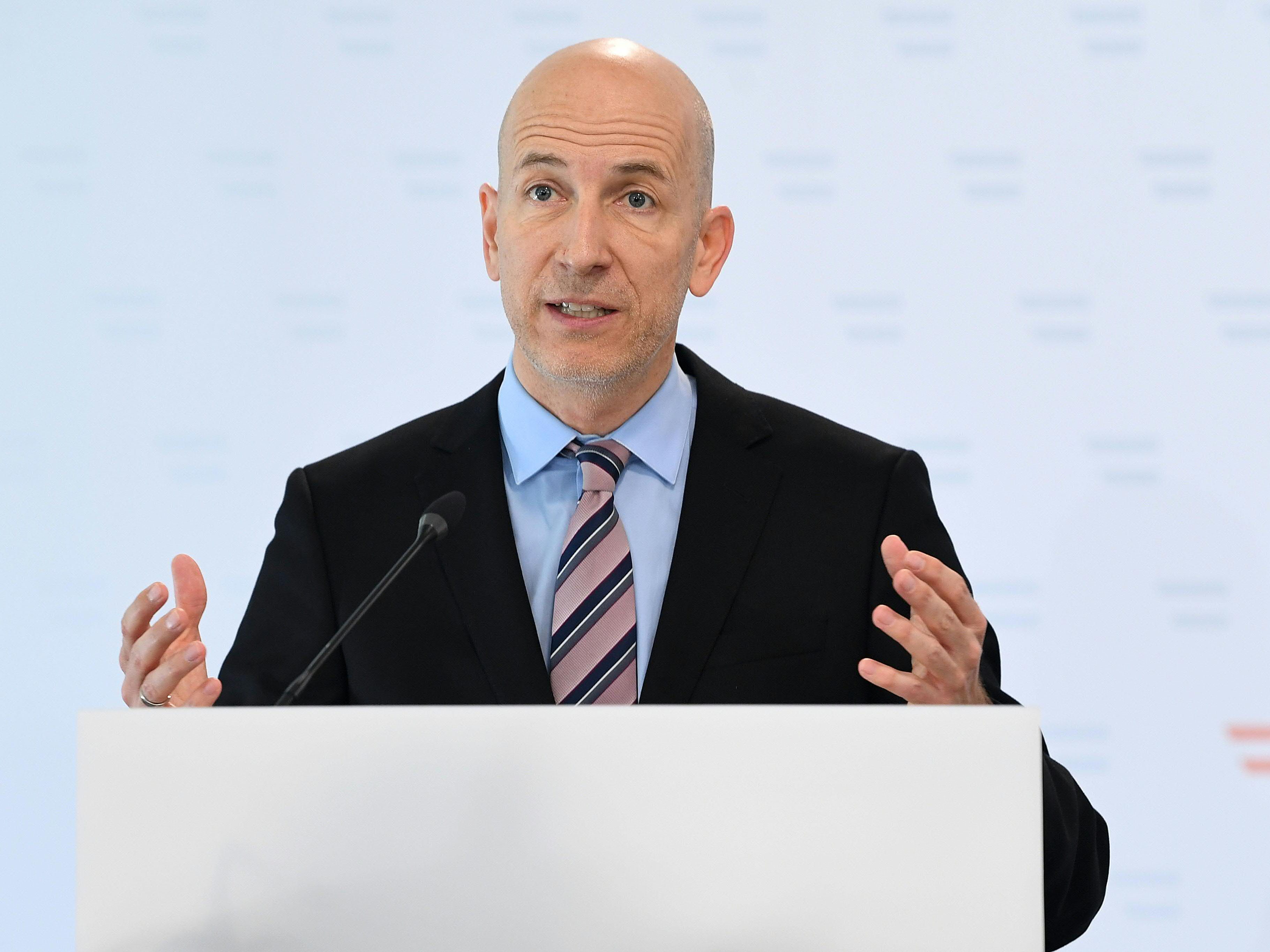 Die Reform der Rot-Weiß-Rot-Karte ist ein Teil des Regierungsprogramms.