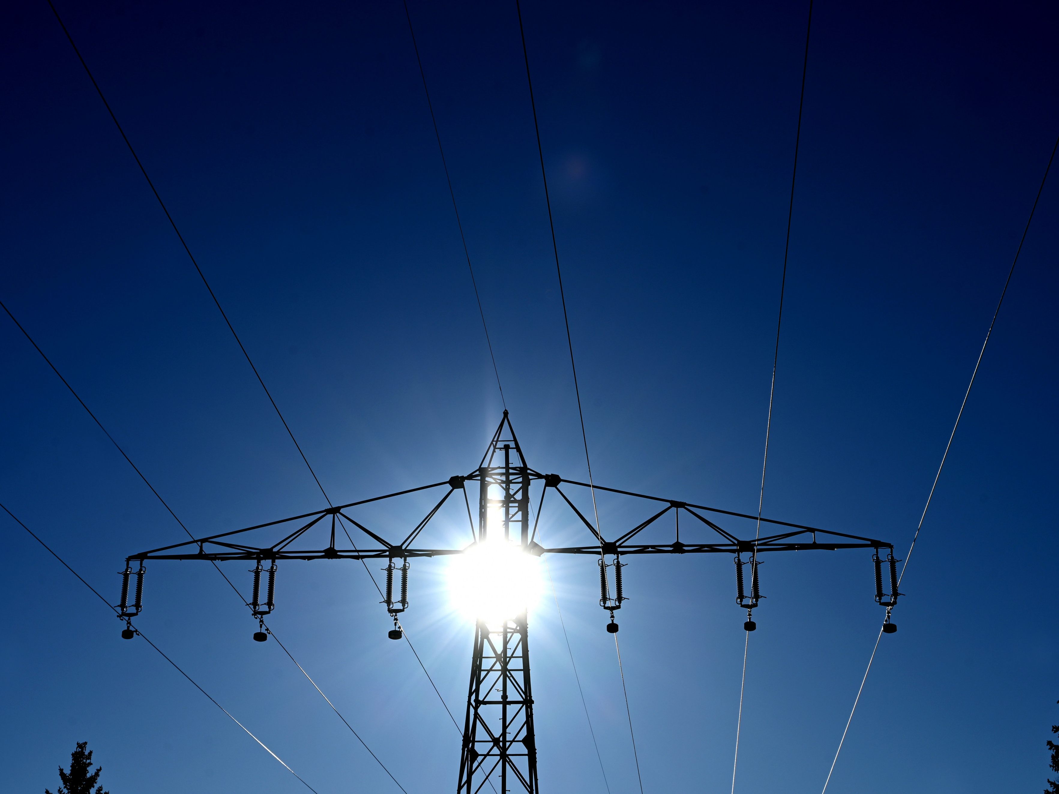 Trockenheit: Strom-Zukauf durch Energieversorger.