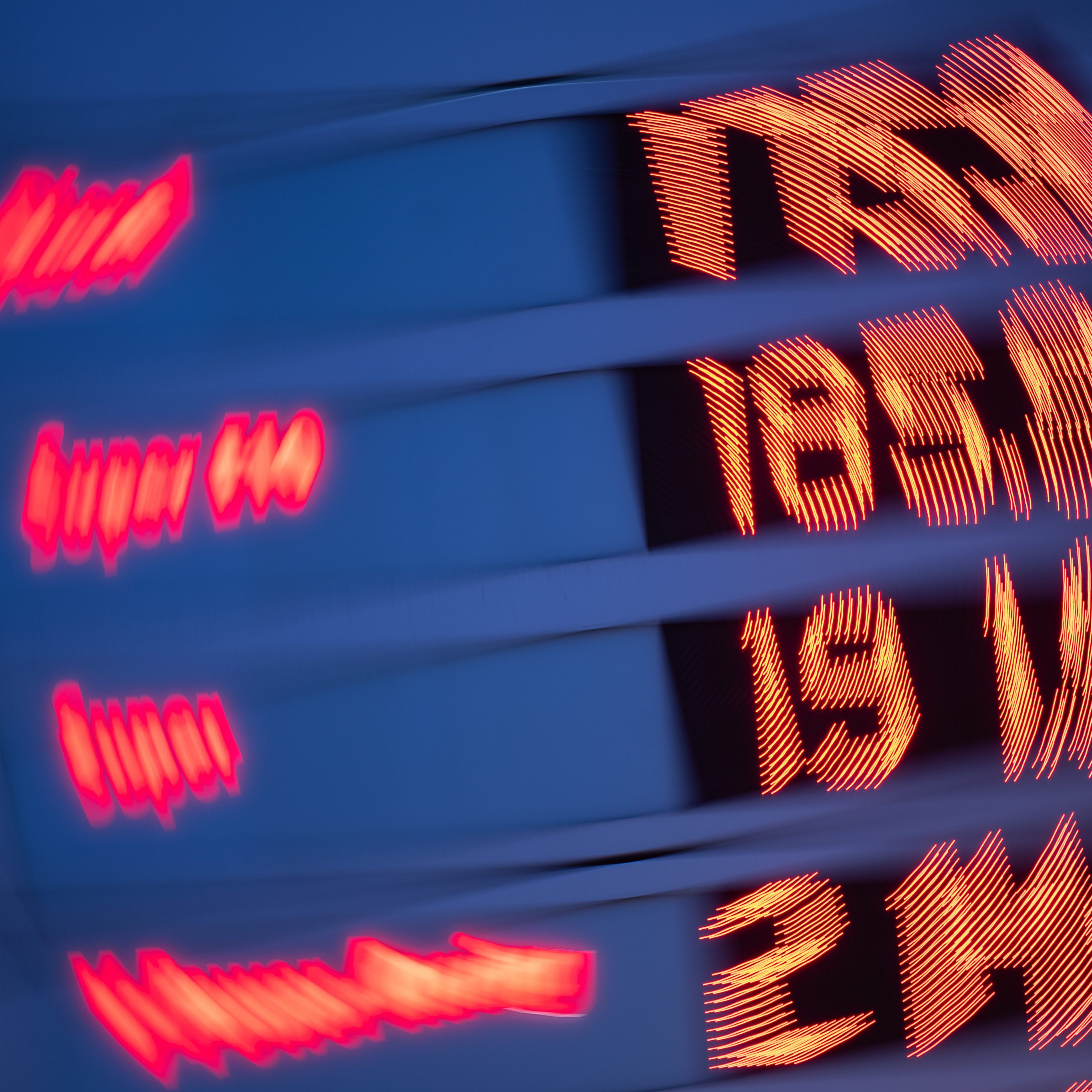 Hohe Spritpreise lassen Stimmen für Preisdeckel lauter werden.