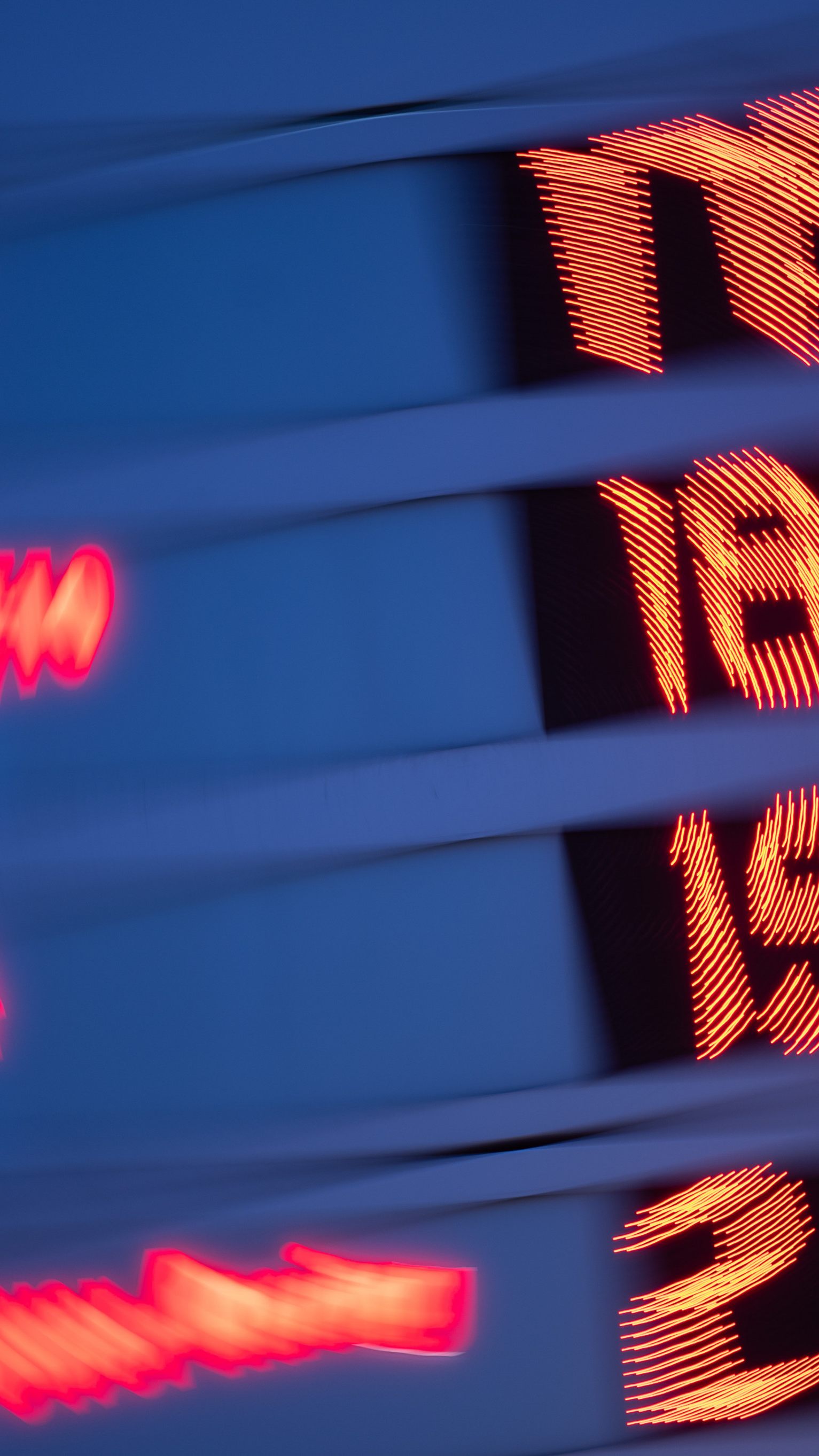 Hohe Spritpreise lassen Stimmen für Preisdeckel lauter werden.