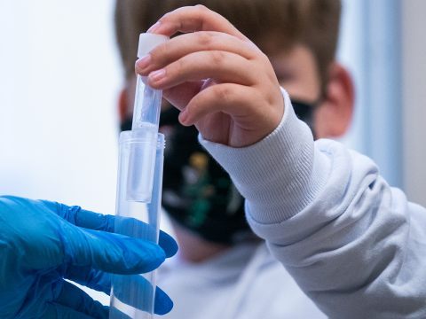 Knapp 20.000 positive Corona-Schultests in dieser Woche