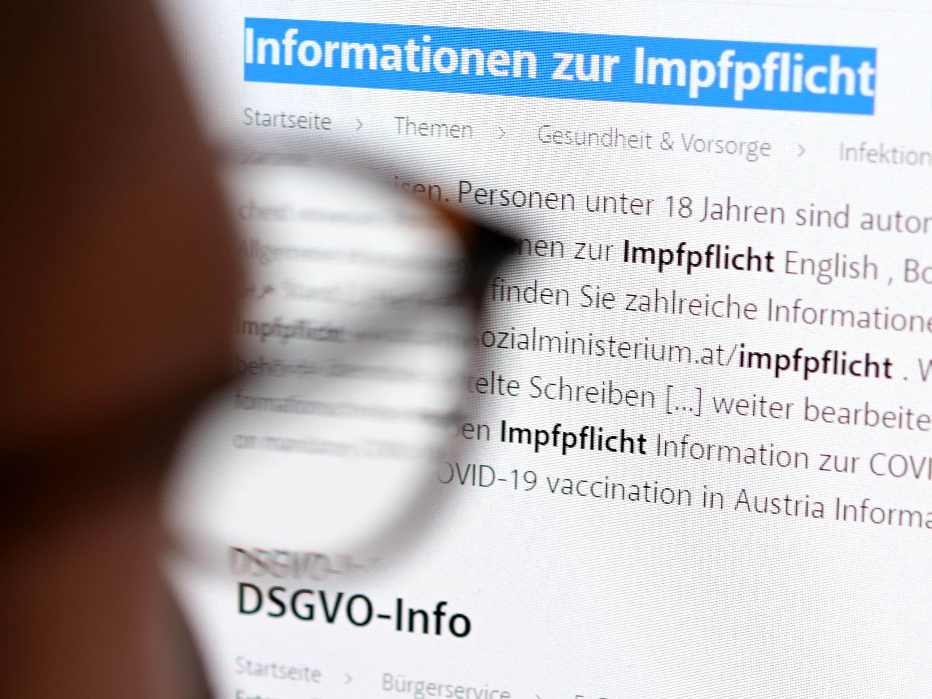Die Expertenkommission legt am Mittwoch ihren ersten Bericht zur Corona-Impfpflicht vor. Die Expertenkommission legt am Mittwoch ihren ersten Bericht zur Corona-Impfpflicht vor.