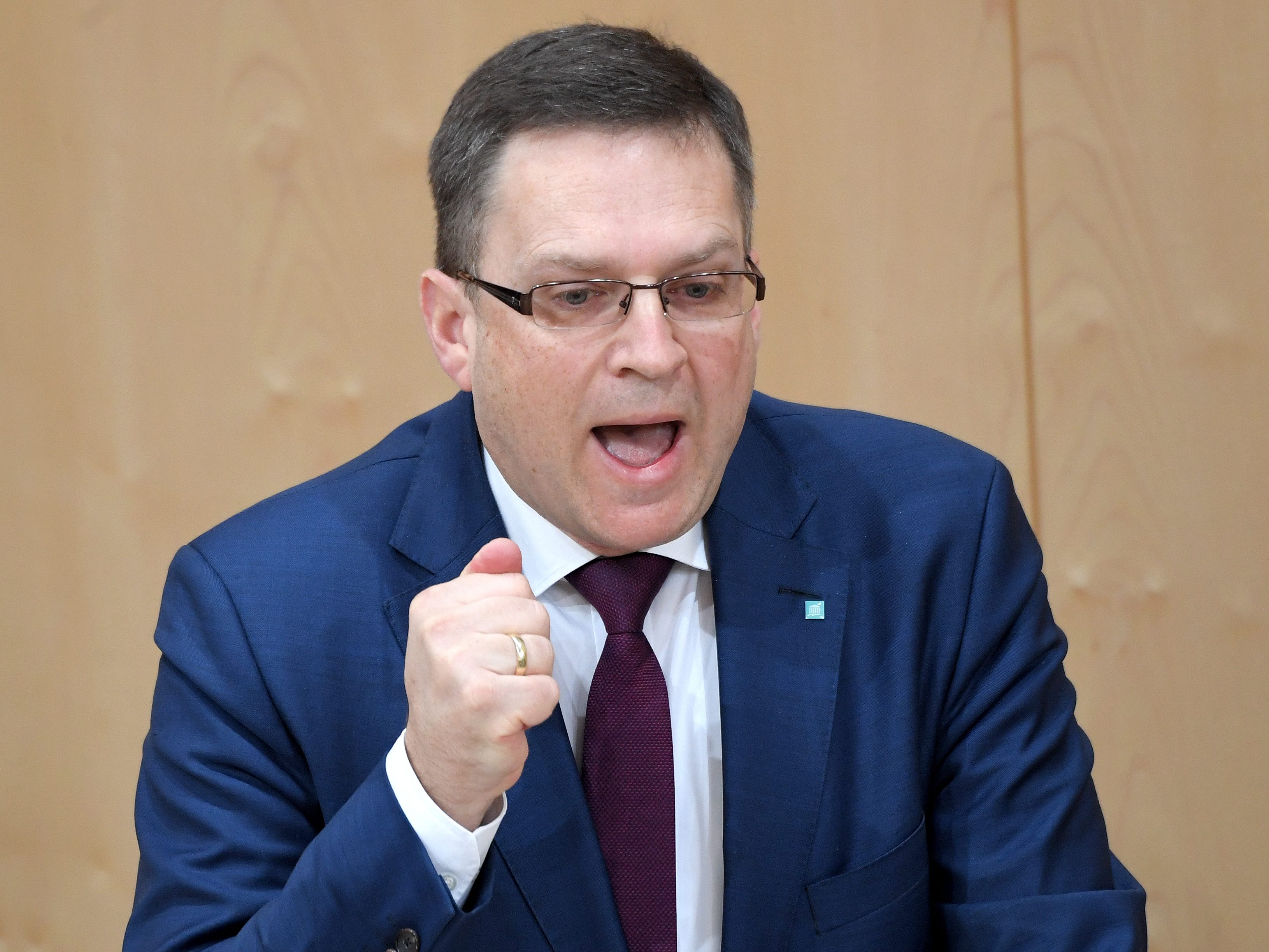 ÖVP-Klubobmann August Wöginger kündigte als Schwerpunktthemen bei der ÖVP-Klubklausur am Montag und Dienstag die Flüchtlingssituation und die Teuerung an.