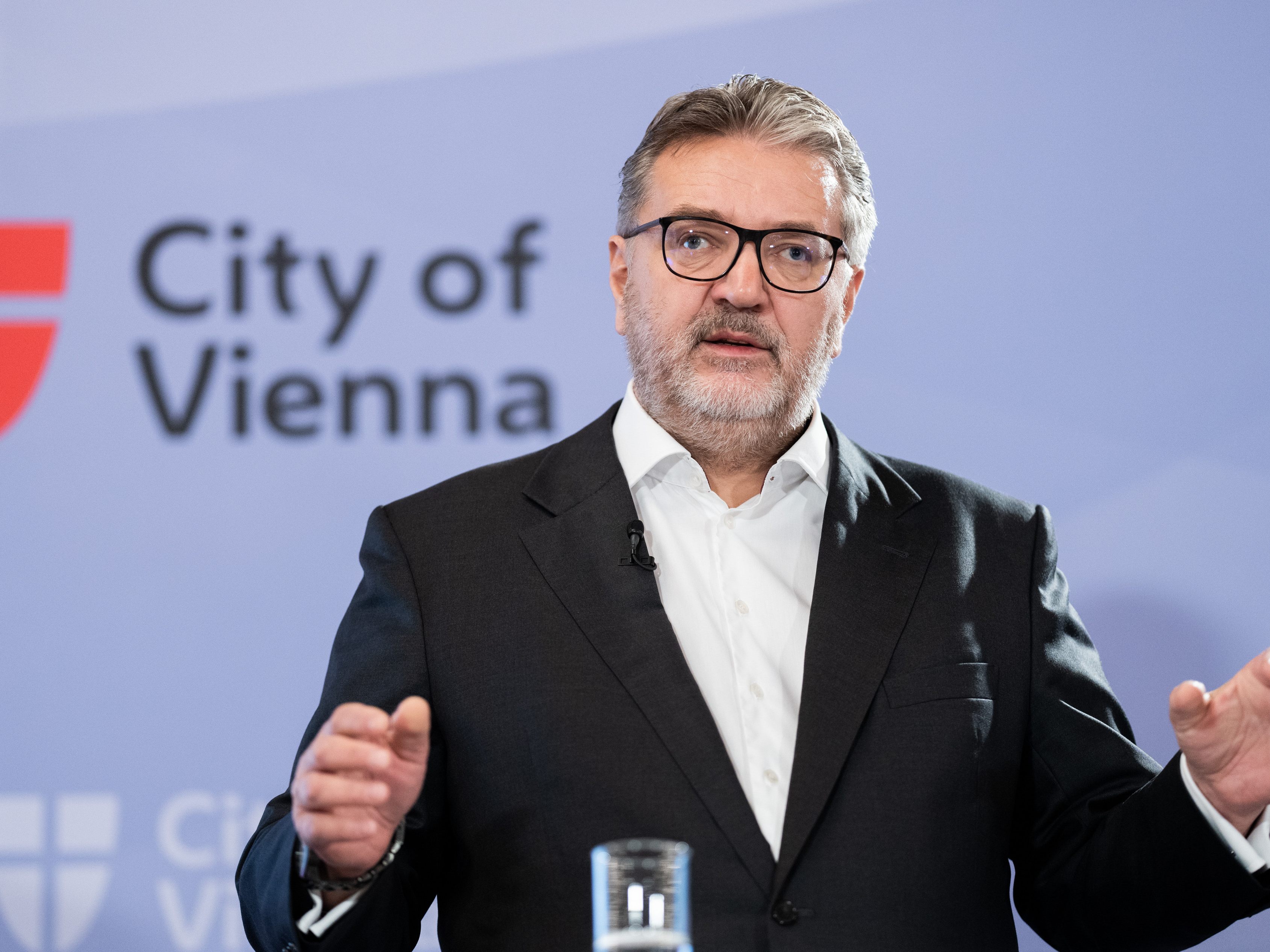 Wien lehnt Verkürzung der Absonderung Infizierter klar ab.