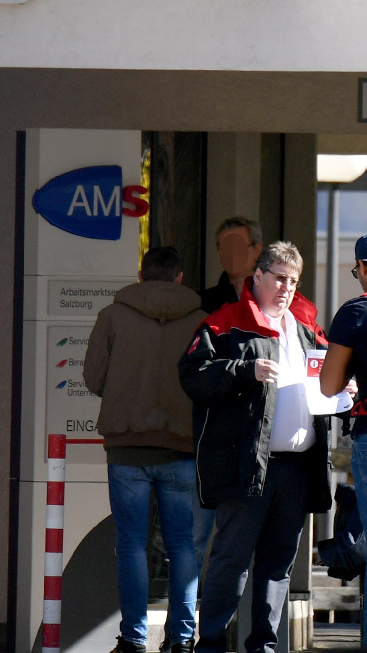 Im Vergleich zur Vorwoche ist die Zahl der Arbeitslosen leicht rückläufig.