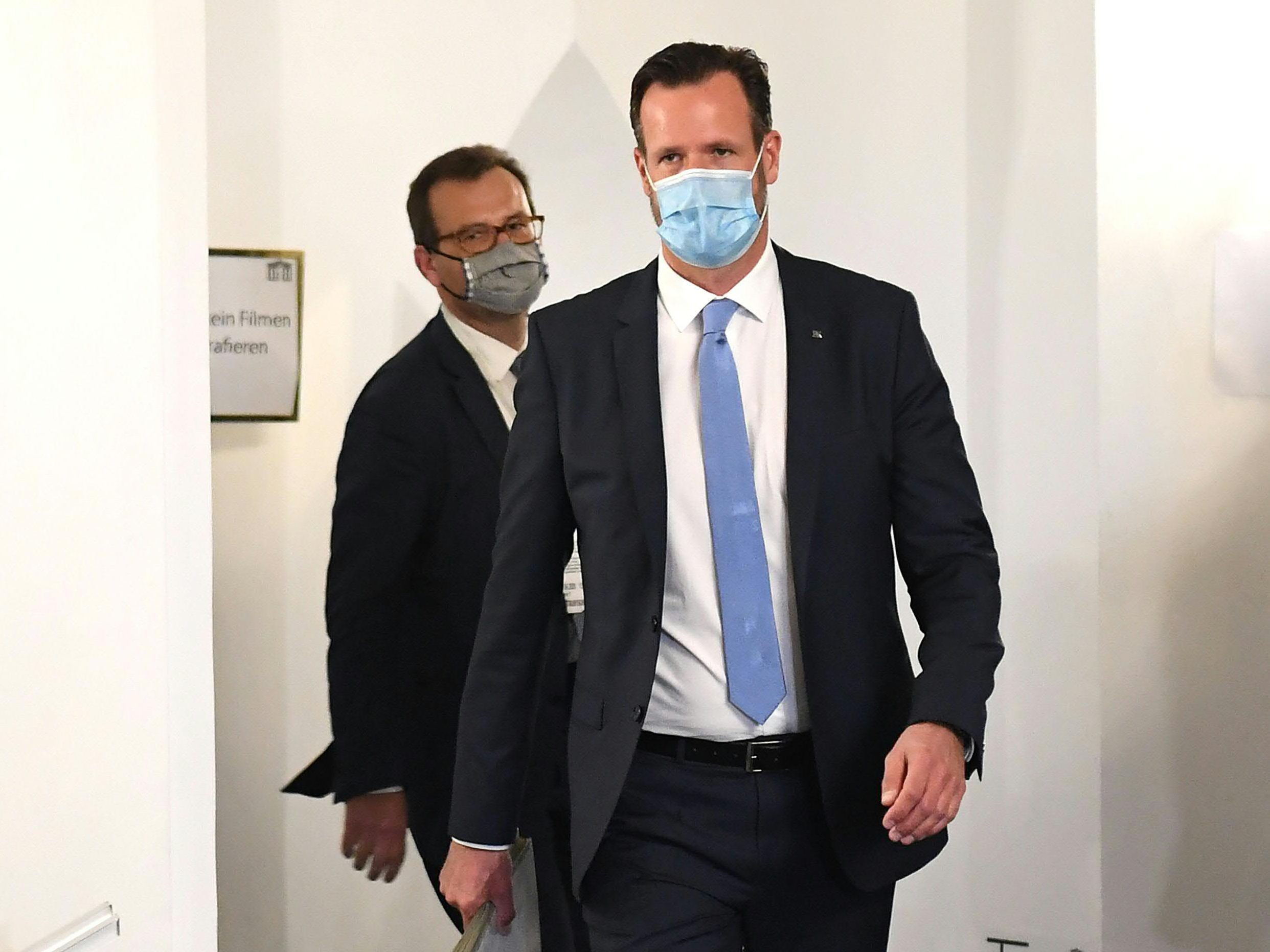 Der ehemalige Leiter der SoKo Tape Andreas Holzer am Mittwoch, 10. Juni 2020, im Rahmen des Ibiza-U-Ausschusses im Parlamentsausweichquartier in der Hofburg in Wien.