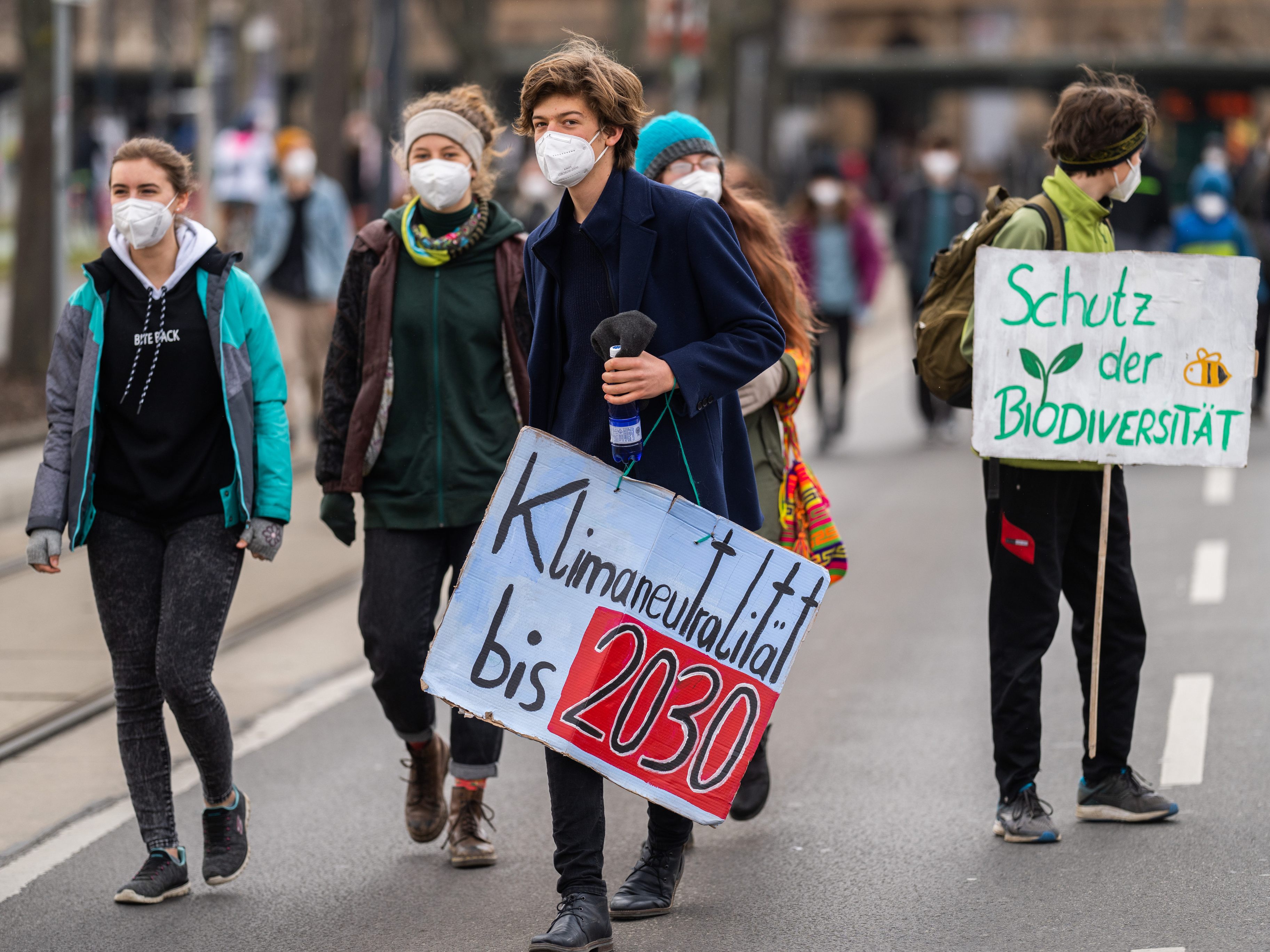 In Wien fand am Freitag, 19. März 2021, eine Demonstration anl. eines weltweiten Klimastreiks der Klimaschutzbewegung "Fridays For Future" statt. Eine weitere ist kommenden Freitag geplant. In Wien fand am Freitag, 19. März 2021, eine Demonstration anl. eines weltweiten Klimastreiks der Klimaschutzbewegung "Fridays For Future" statt. Eine weitere ist kommenden Freitag geplant.