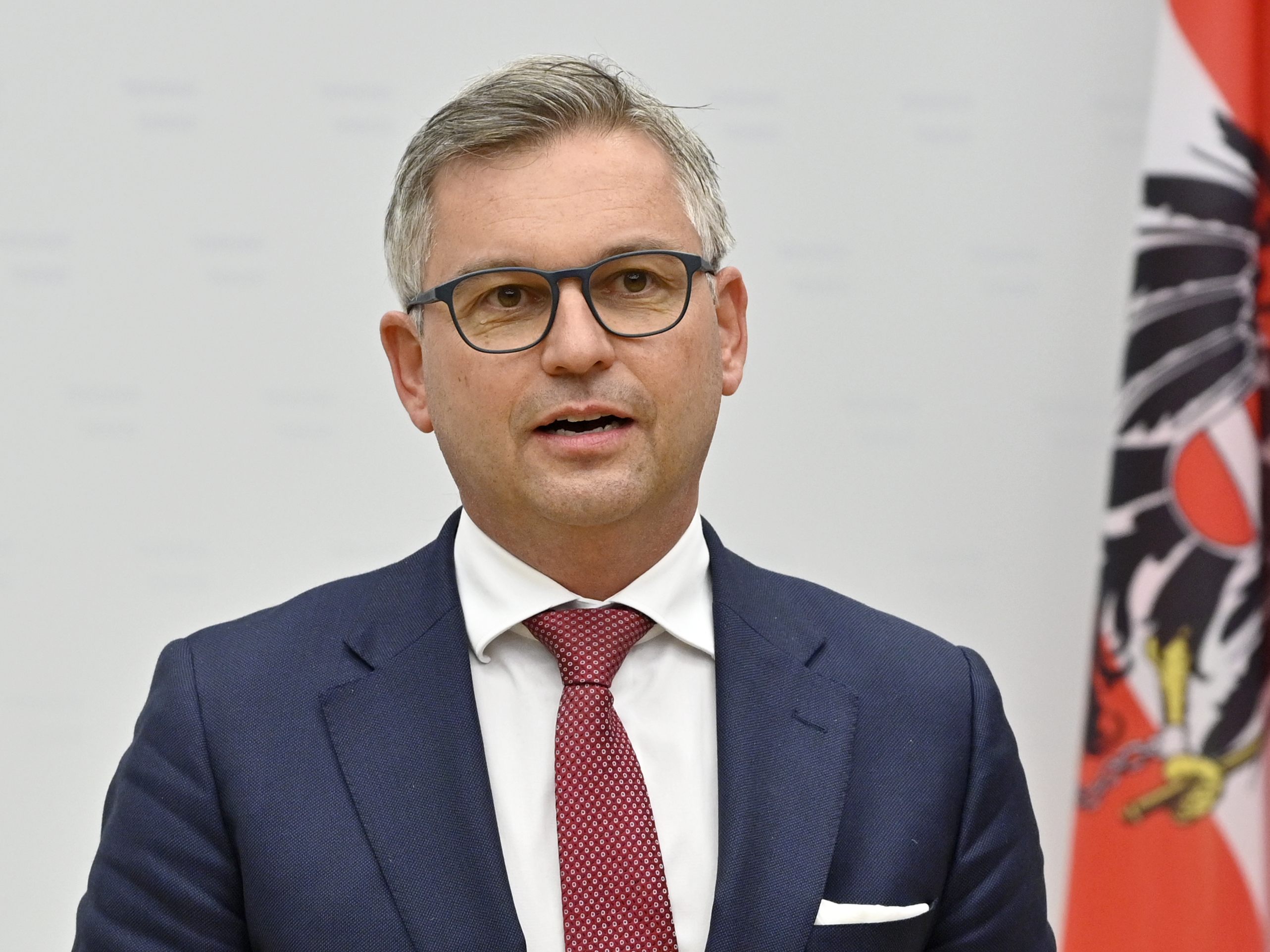 Finanzminister Magnus Brunner (ÖVP) sieht die Sanktionen gegen Russland als sehr wirksam an.