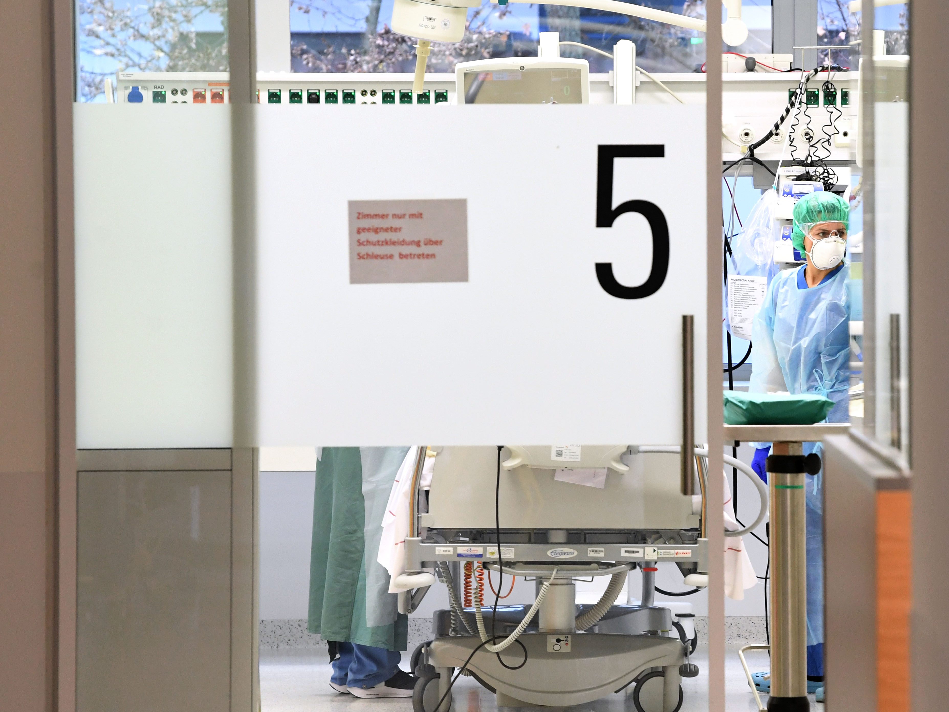 Wien: 1.500 Spitalsmitarbeiter mit Coronavirus infiziert.