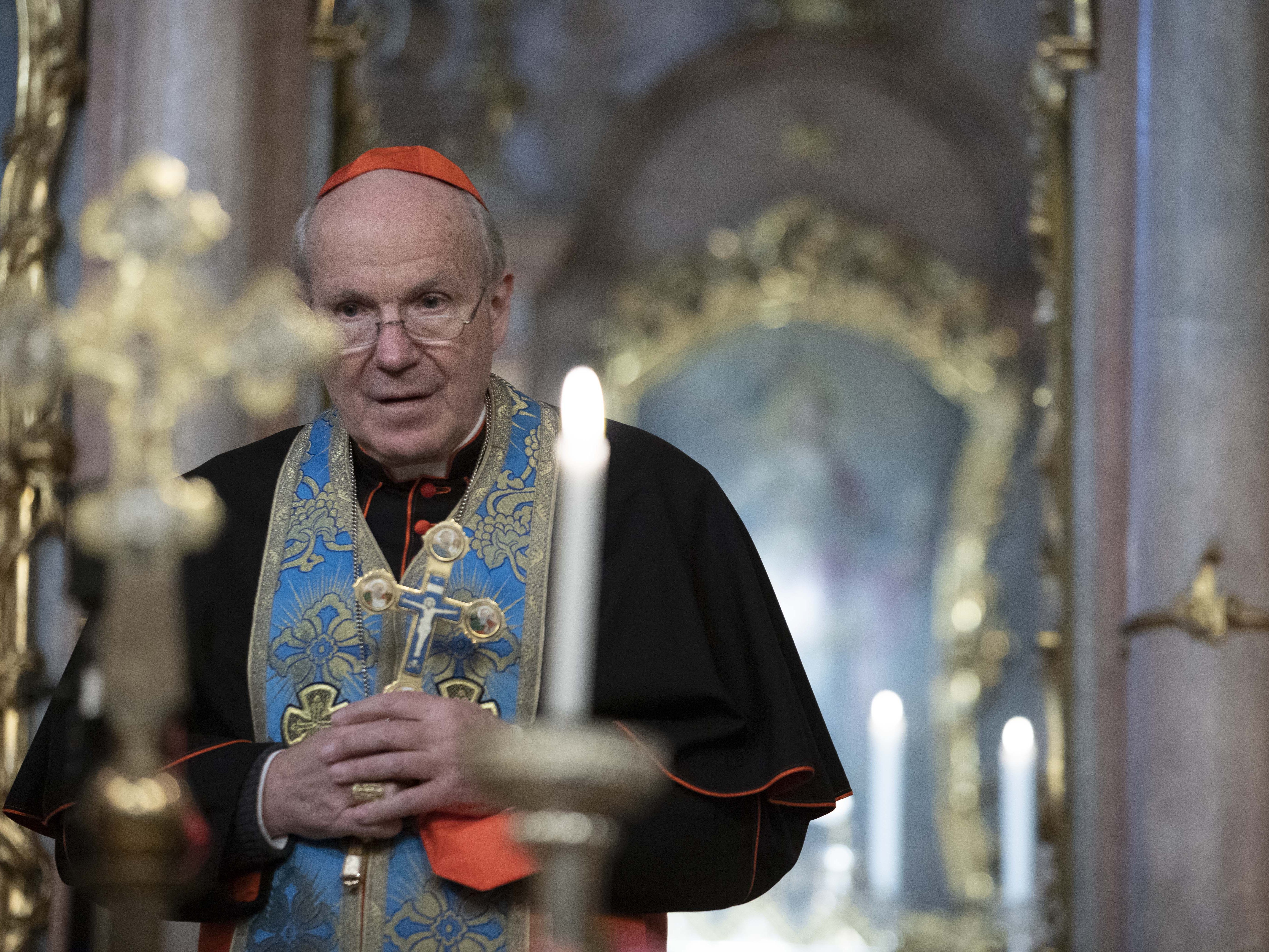 Diplomaten aus Russland und Ukraine im Wiener Stephansdom. Schönborn sprach ein Gebet.