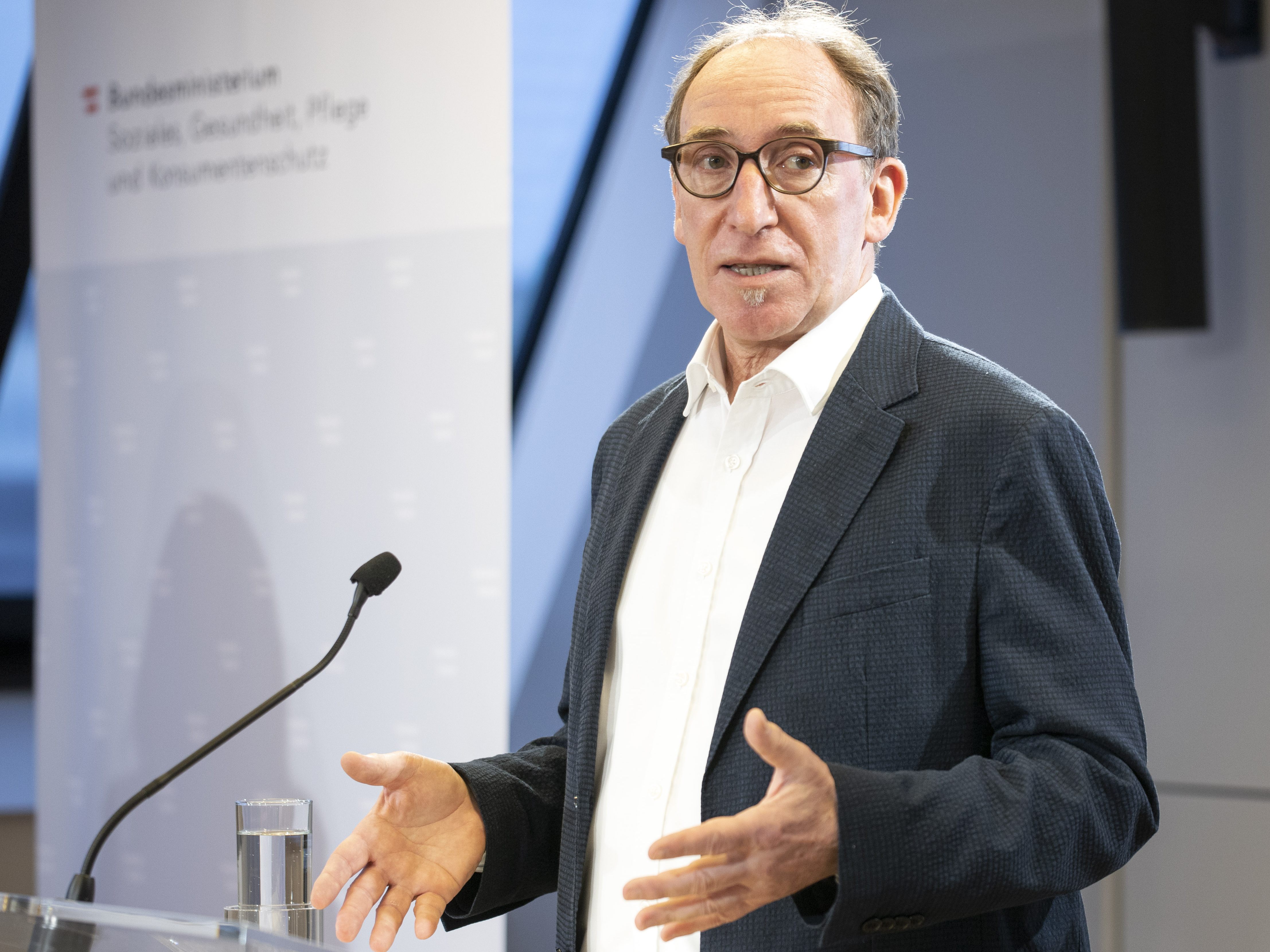 Gesundheitsminister Rauch verkündete neue Corona-Quarantäneregeln.