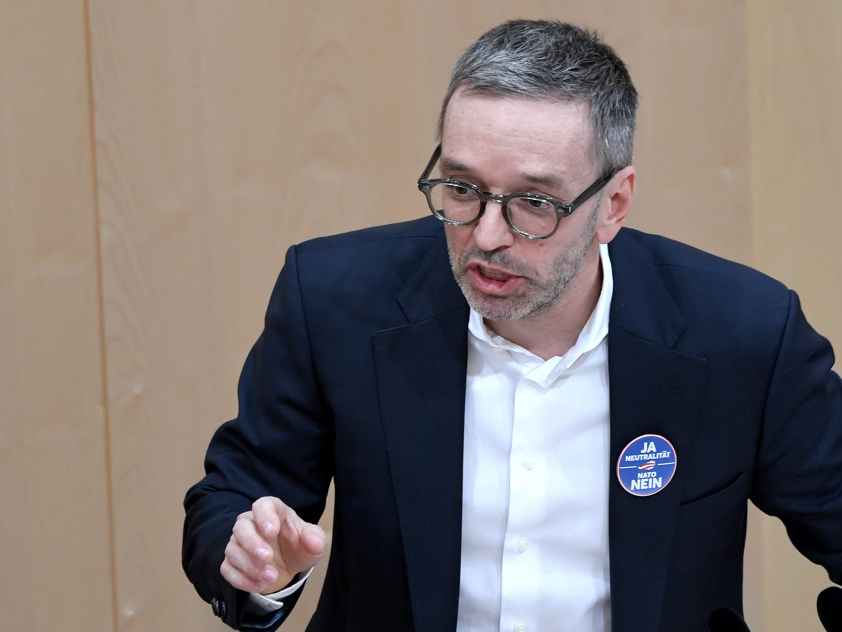 FPÖ-Chef Herbert Kickl dementiert jeglichen Kreml-Einfluss auf die FPÖ FPÖ-Chef Herbert Kickl dementiert jeglichen Kreml-Einfluss auf die FPÖ