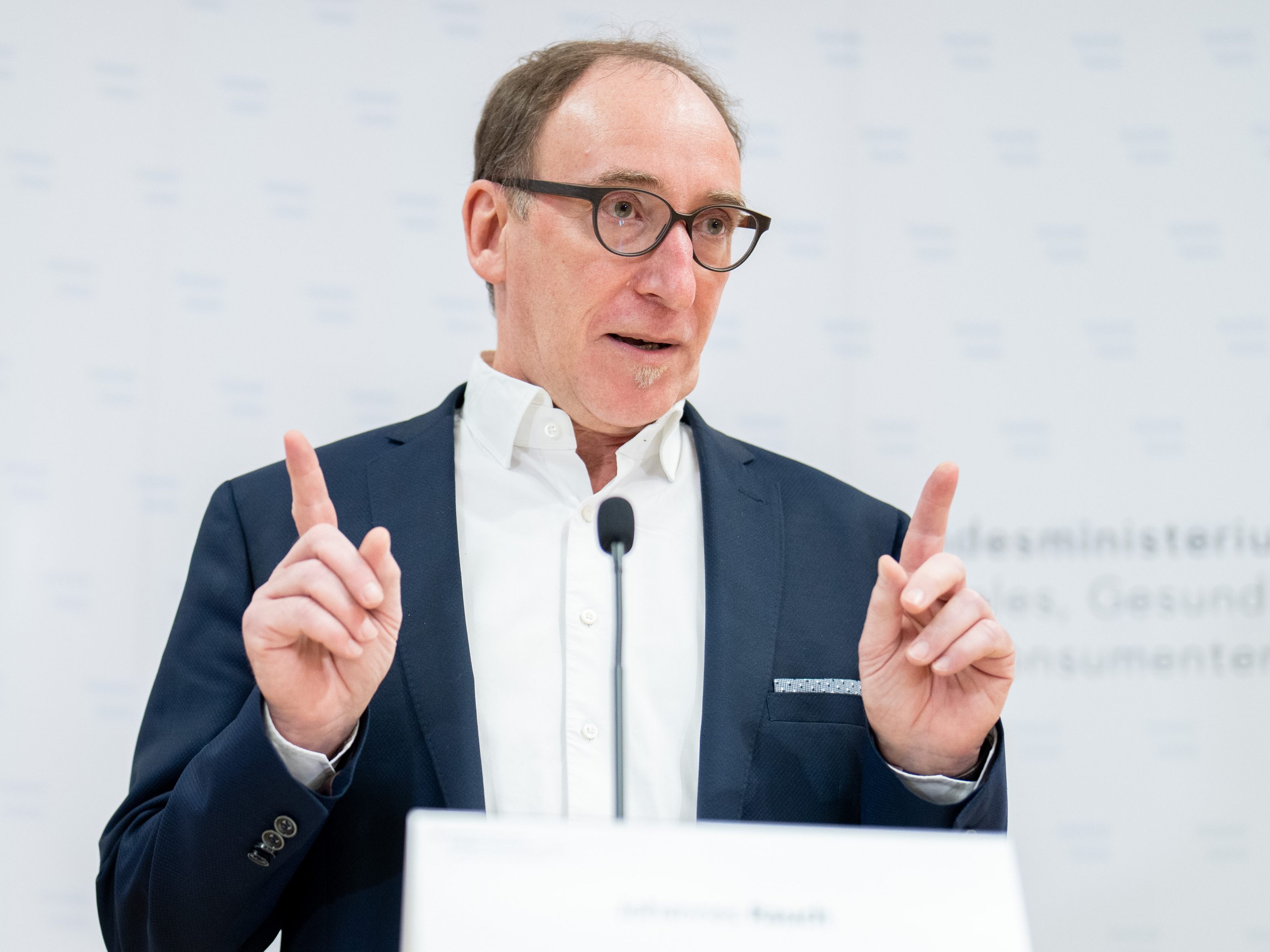Gesundheitsminister Johannes Rauch (Grüne) sprach sich weiterhin für die gemeinsame Beschaffung von Corona-Impfstoffen in der EU aus.