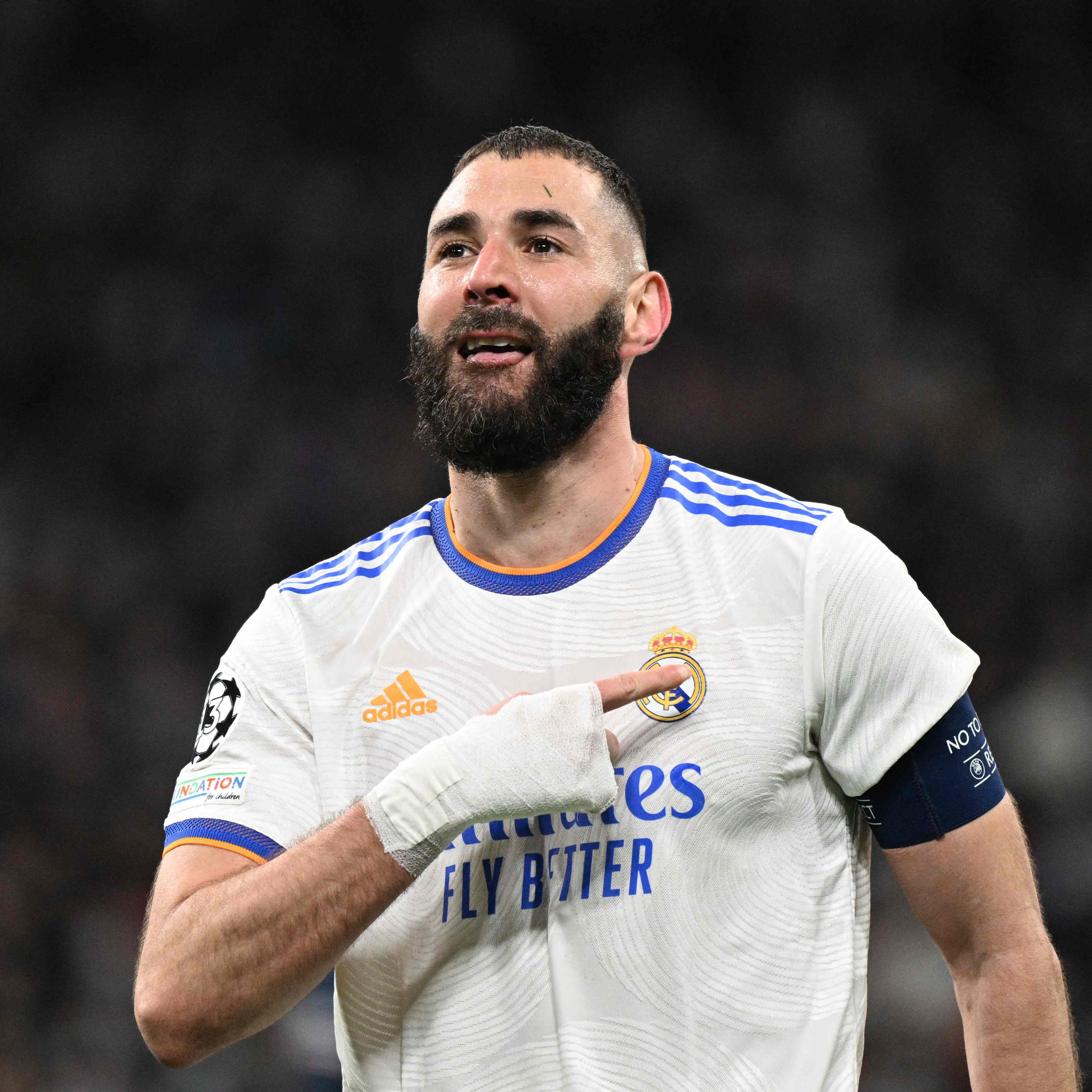 Torgarant Karim Benzema schoss Real Madrid mit seinem Hattrick ins Viertelfinale.