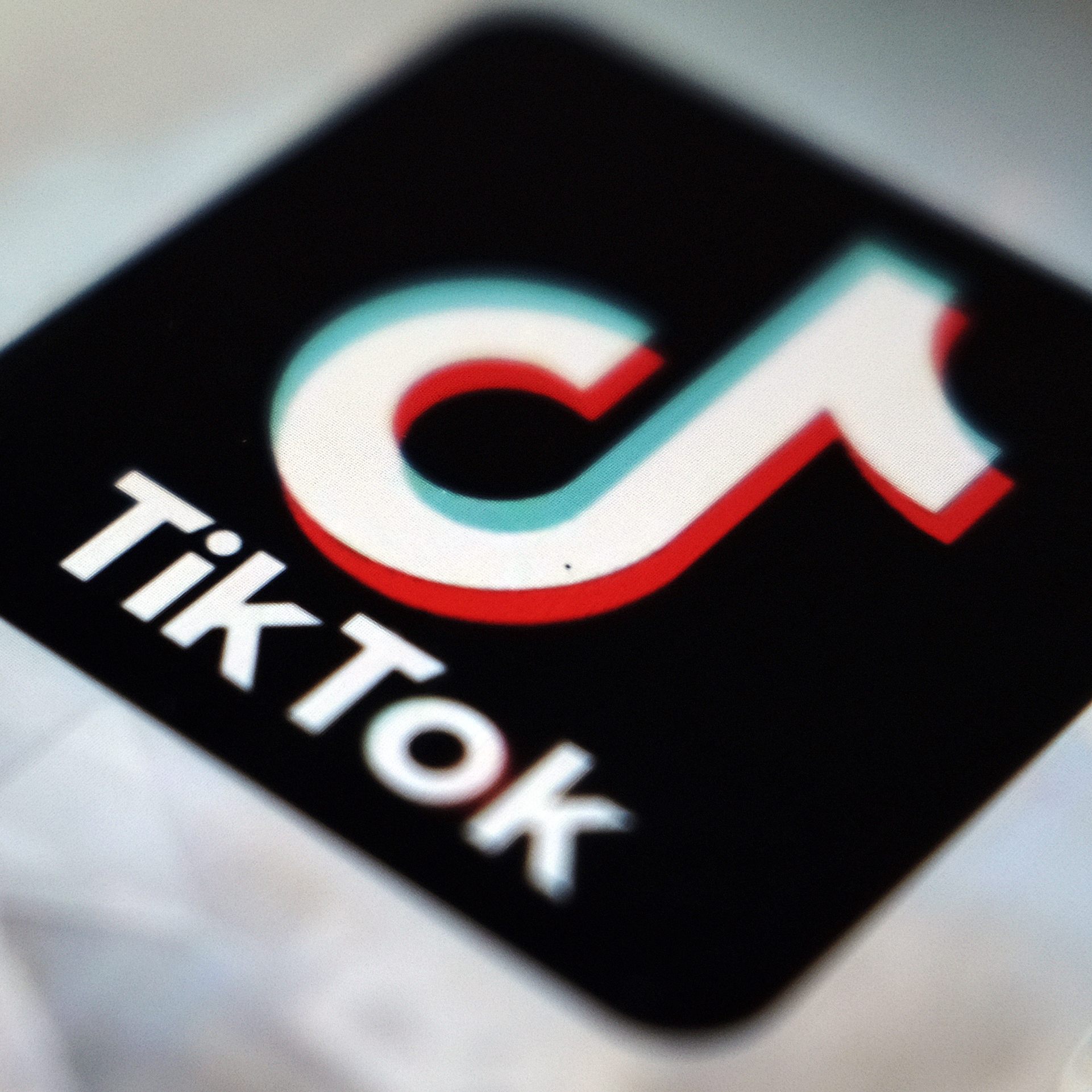 Ein neuer TikTok-Trend verharmlost Femizide mit Mordfantasien.