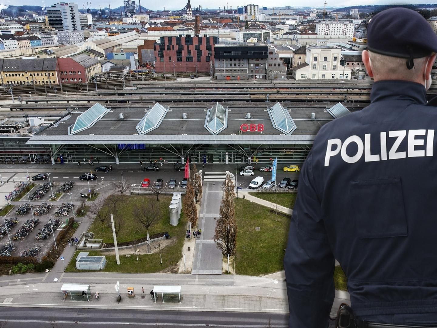 Nach einem Verdächtigen wird noch gefahndet. Nach einem Verdächtigen wird noch gefahndet.