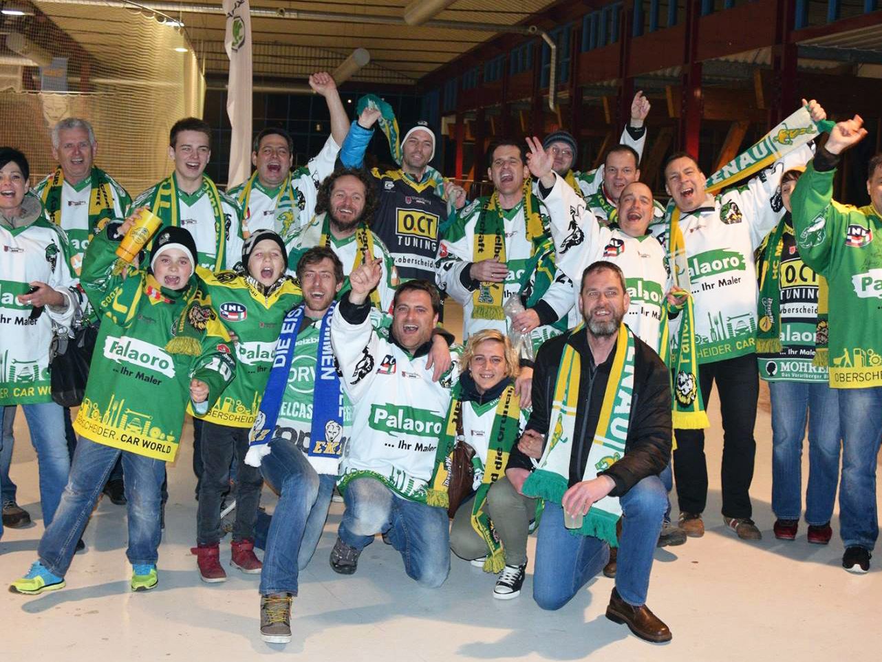 "Farbe bekennen und Gratis Getränk sichern" so das Motto des EHC Lustenau "Farbe bekennen und Gratis Getränk sichern" so das Motto des EHC Lustenau