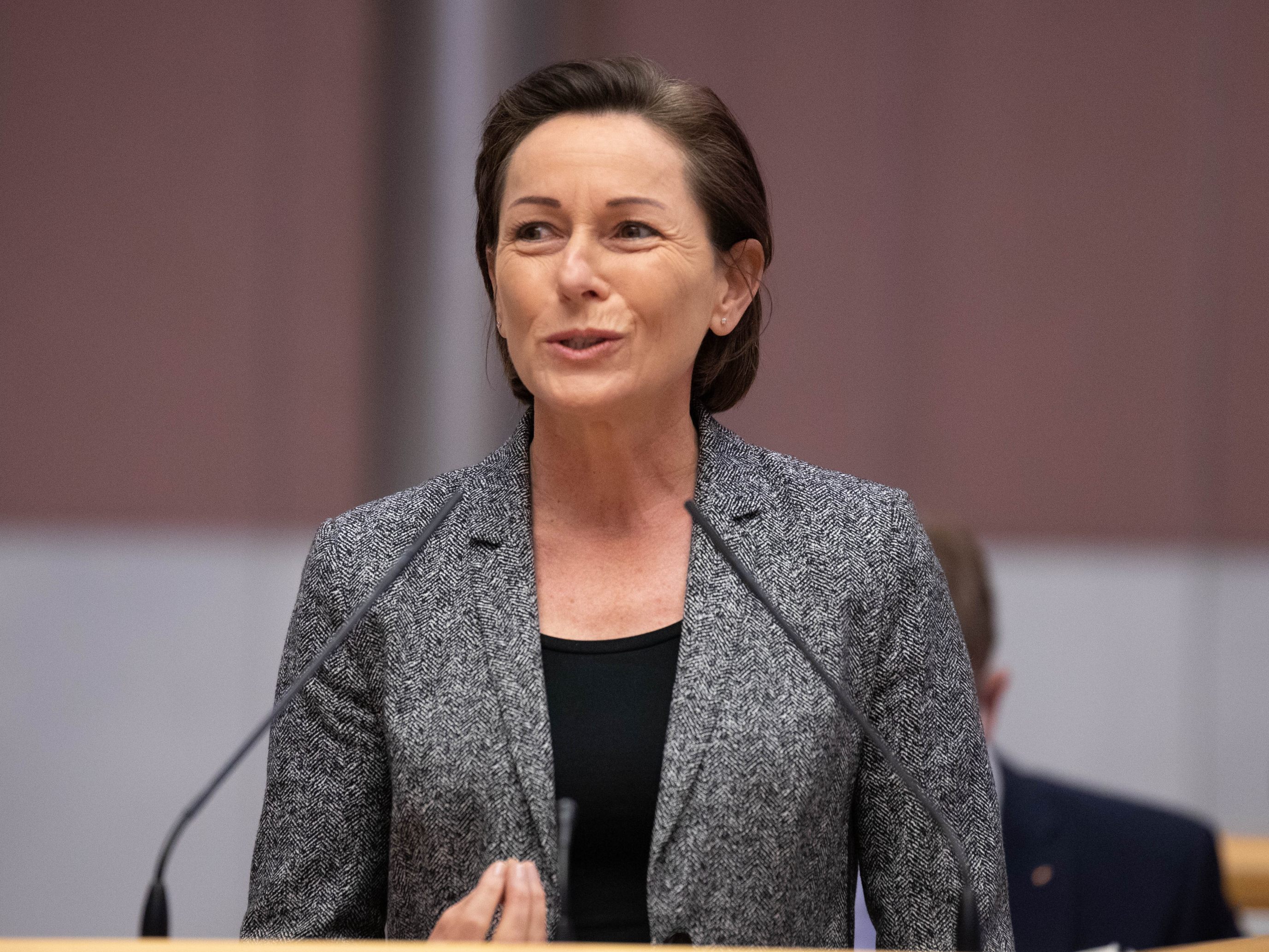 Martina Rüscher äußert sich kritisch zur Aussetzung der Impfpflicht.