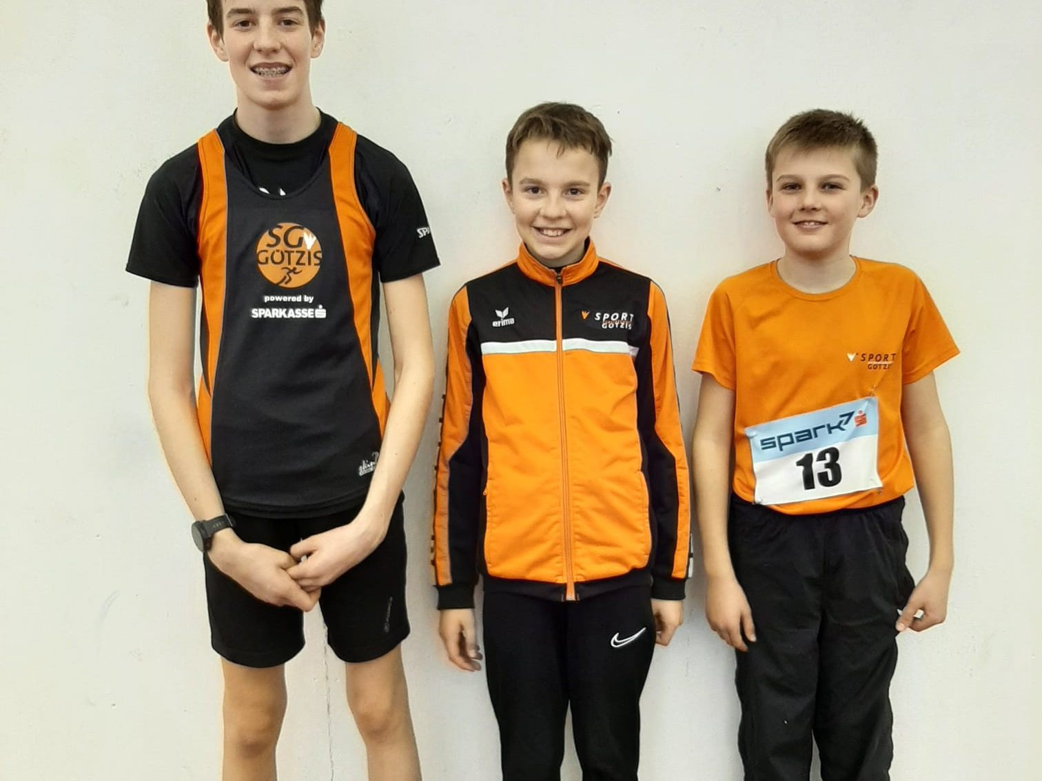 Noah Bolter, Eliah Bolter und Lorenz Breier bei den VLV-Hallenmeisterschaften Noah Bolter, Eliah Bolter und Lorenz Breier bei den VLV-Hallenmeisterschaften