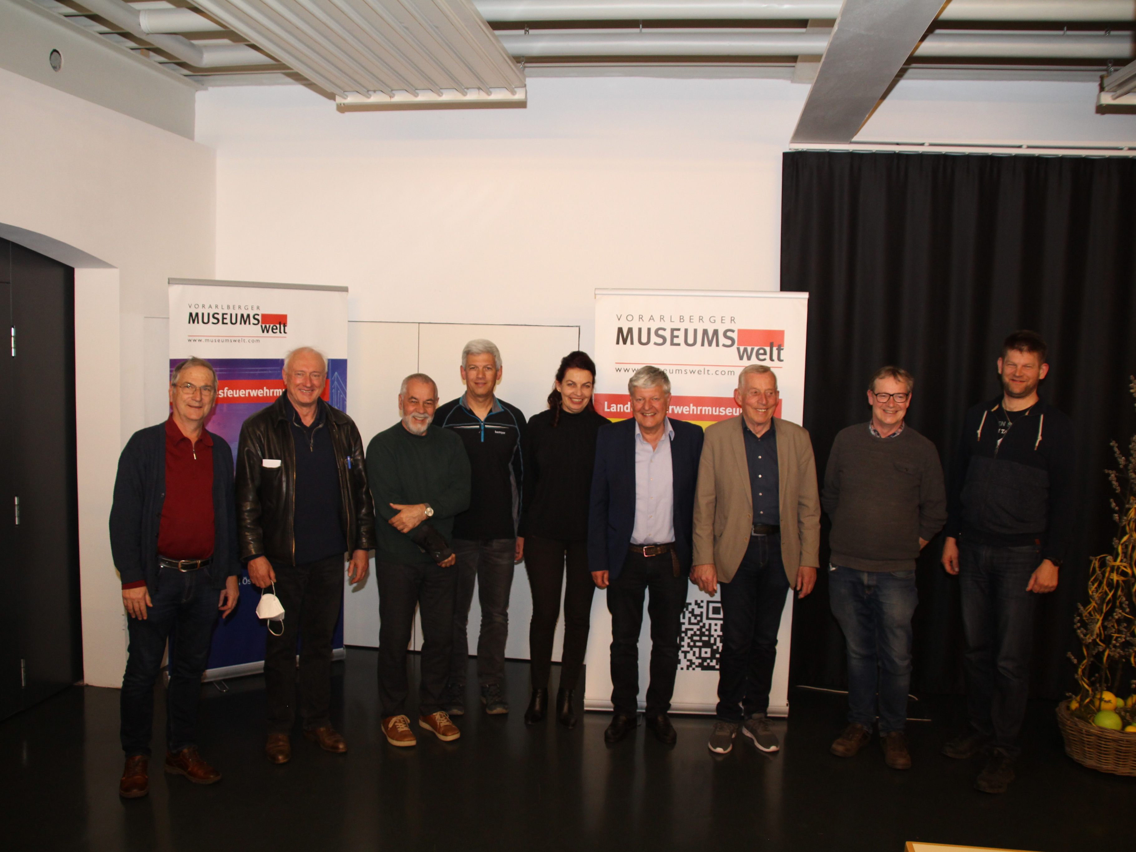Engagiert für die Vorarlberger Museumswelt: Eugen Gabriel, Reinhard Häfele, Willi Schmidt, Bernhard Reisch, Monika Raggl, Manfred Morscher, Kurt Moll, Thomas Welte, Ingo Valentini Engagiert für die Vorarlberger Museumswelt: Eugen Gabriel, Reinhard Häfele, Willi Schmidt, Bernhard Reisch, Monika Raggl, Manfred Morscher, Kurt Moll, Thomas Welte, Ingo Valentini