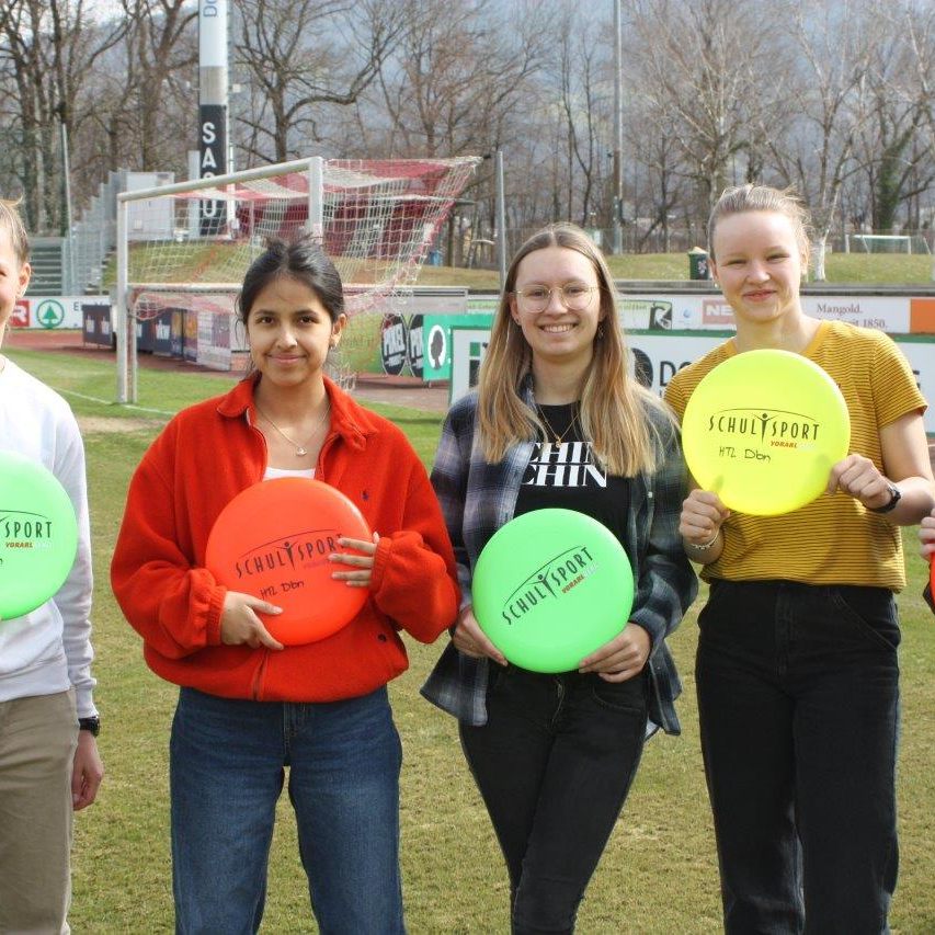 HTL Dornbirn Lehrerin Julia Schratz mit den Schülern Ximenia Peralta Medina, Hannah Trippl, Lisa Stadler und Johanna Höfle