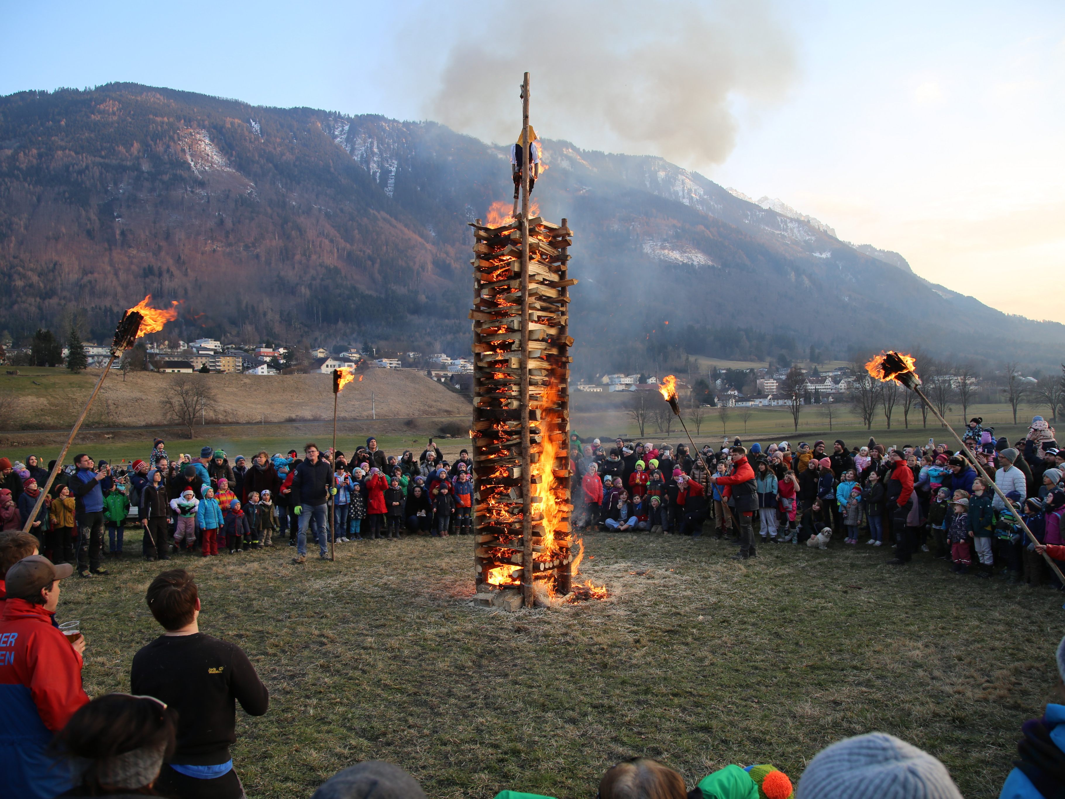 Klein aber oho! Funkentreiben in bester Stimmung.