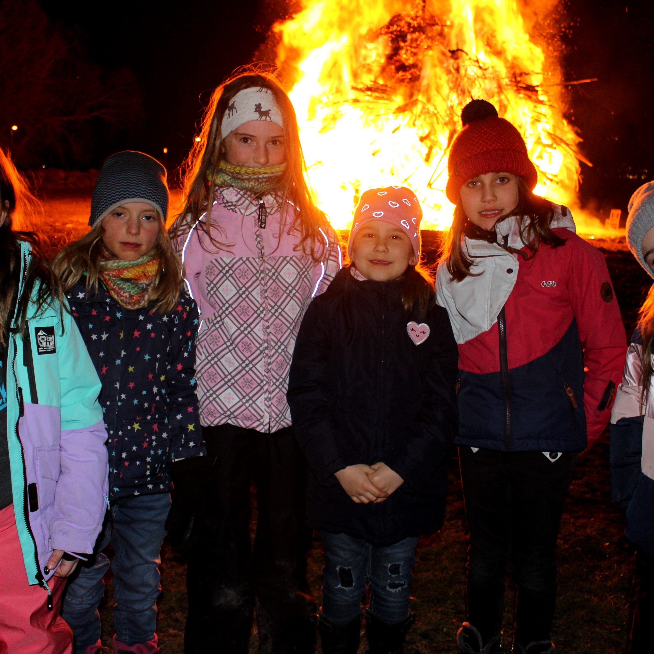 Die Bäumler Faschings- und Funkenzunft sorgte einmal mehr für einen großartigen Funkenabend am Lochauer Bodenseeufer. Hunderte Besucher waren begeistert.